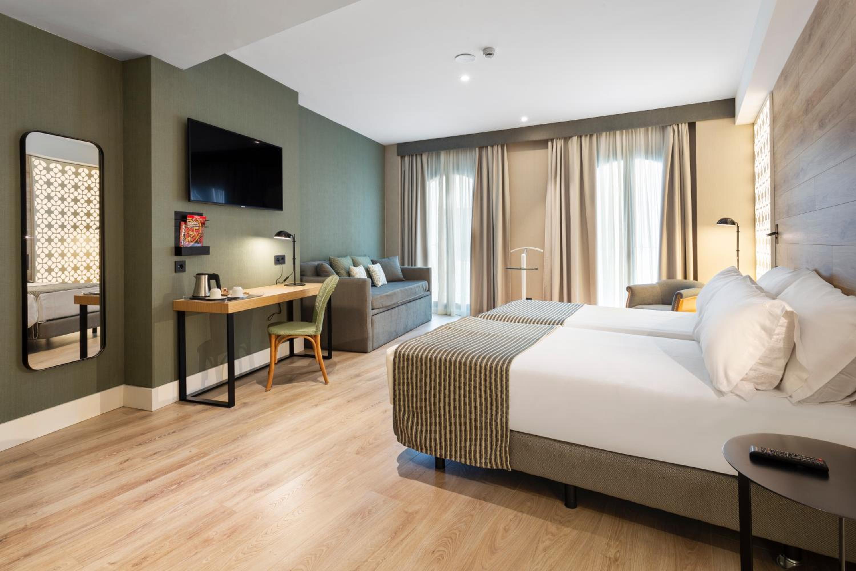 Habitación Doble o Twin Deluxe con Acceso al Spa Habitación Doble o Twin Deluxe con Acceso al Spa