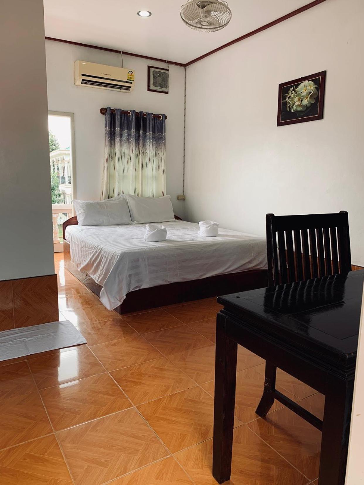 Standard Double Room - Photo 7