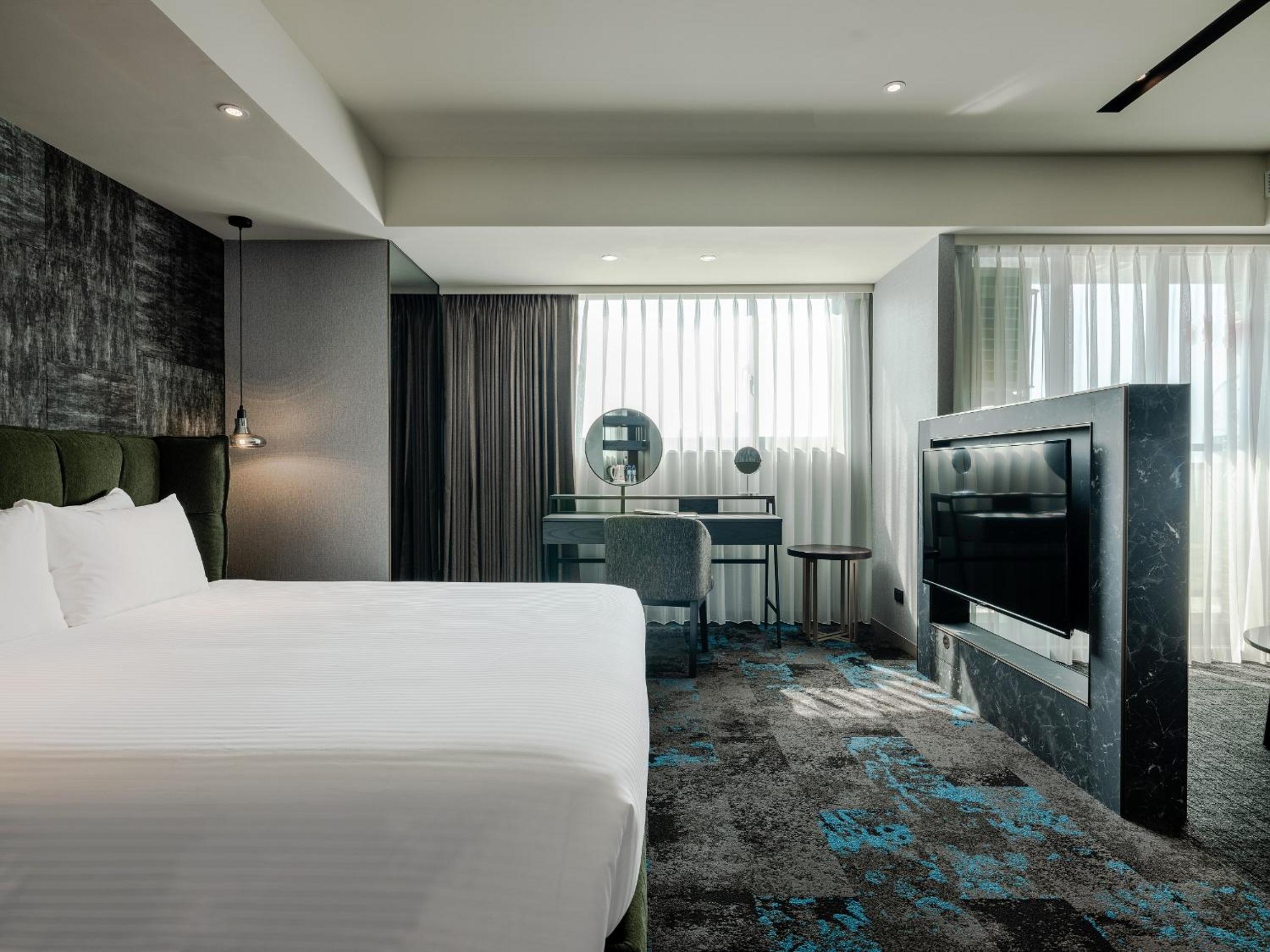 Grand Executive Suite - Photo 3