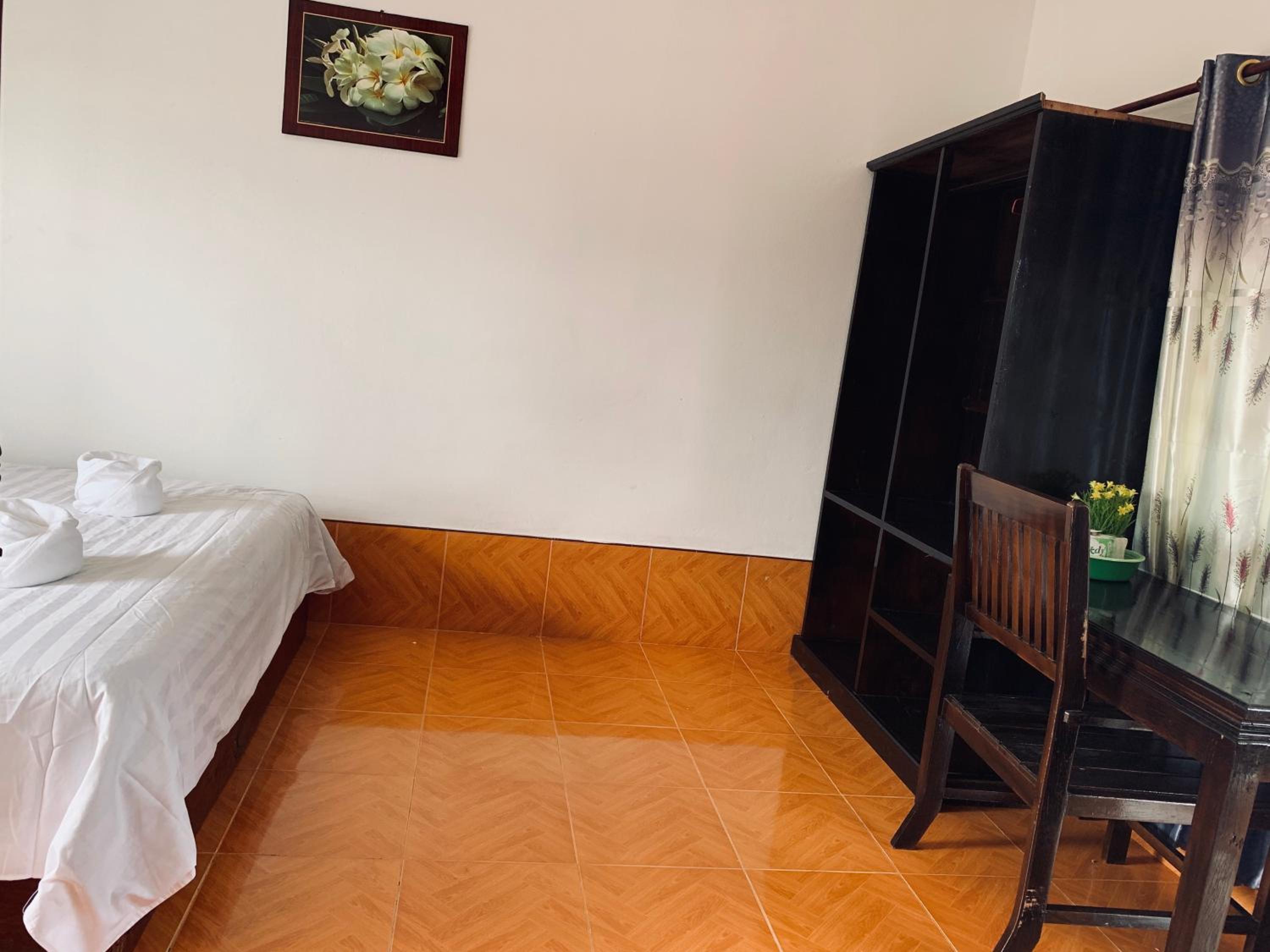 Standard Double Room - Photo 10