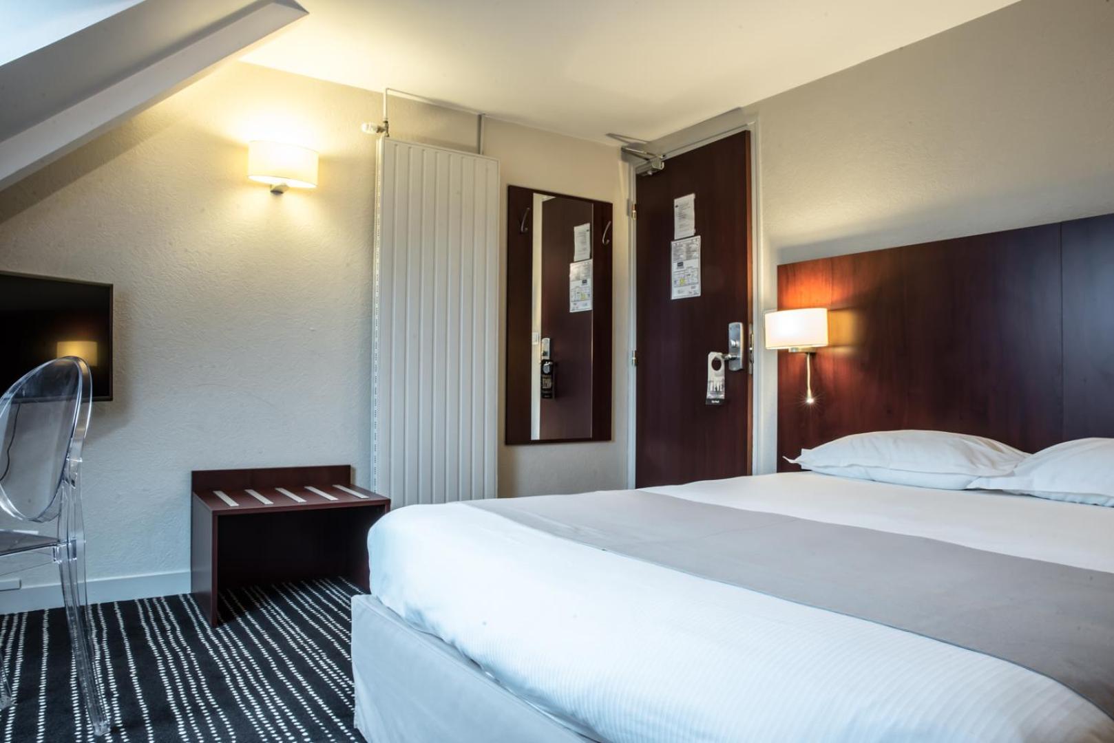 Double Room with One Double Bed - Photo 4