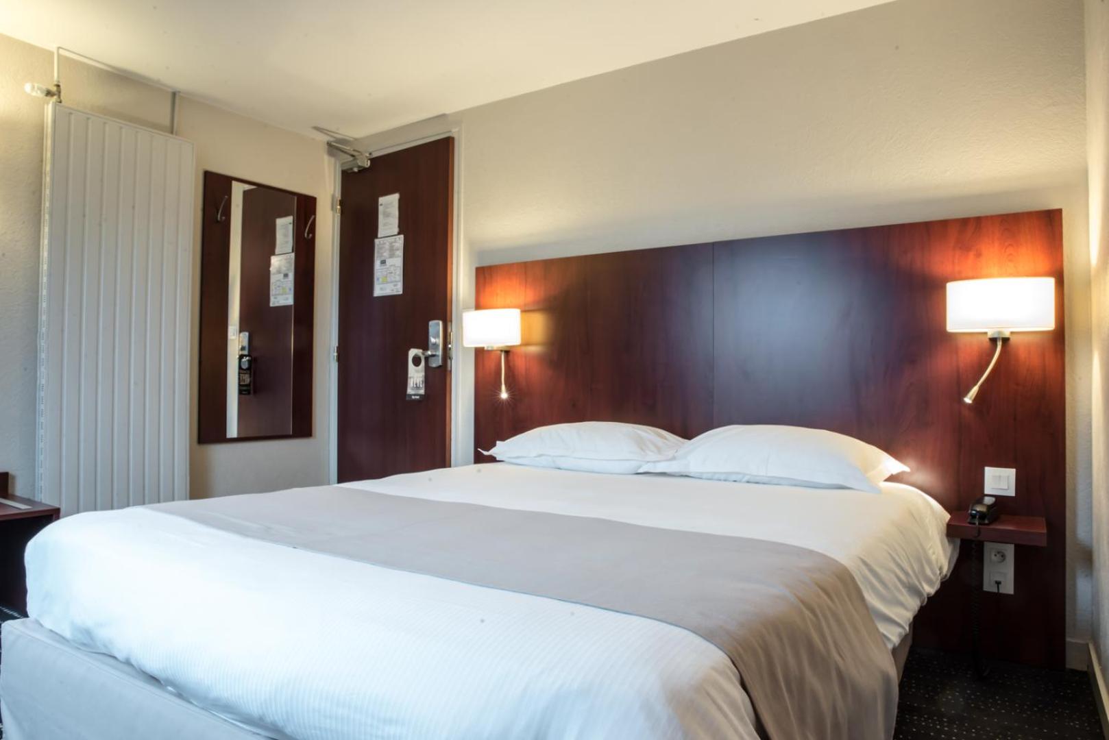 Double Room with One Double Bed - Photo 3