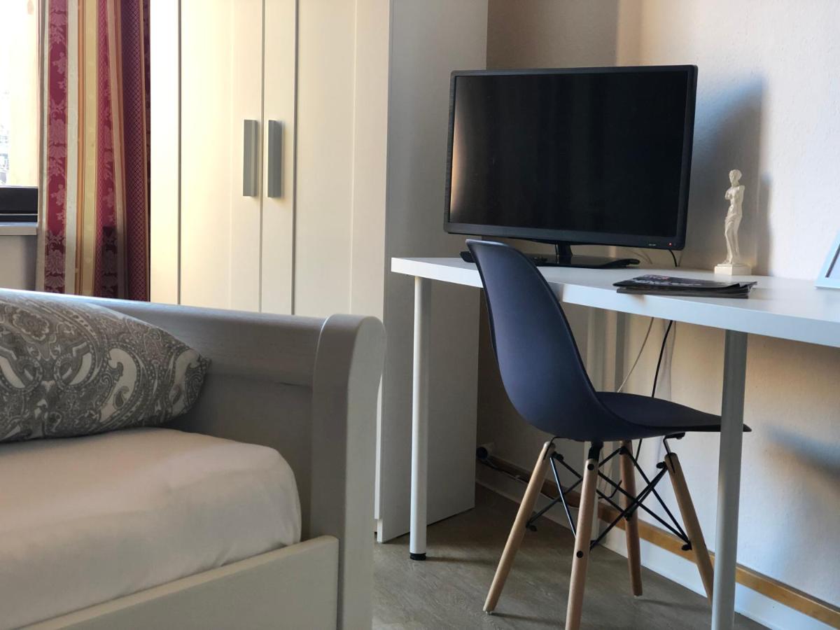 Single Room with Shared Bathroom