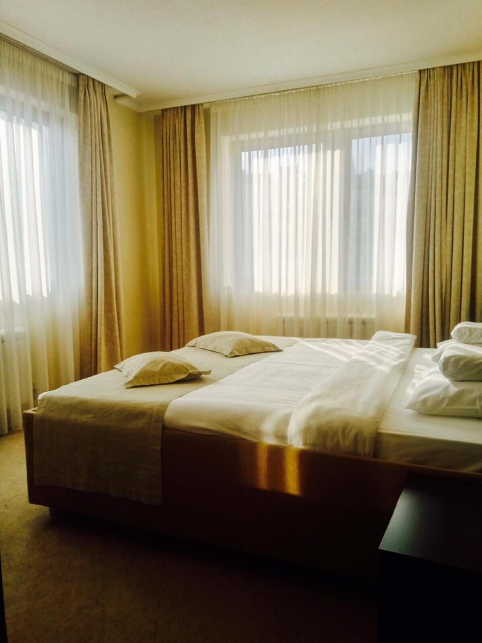Bed & Sleeping Area