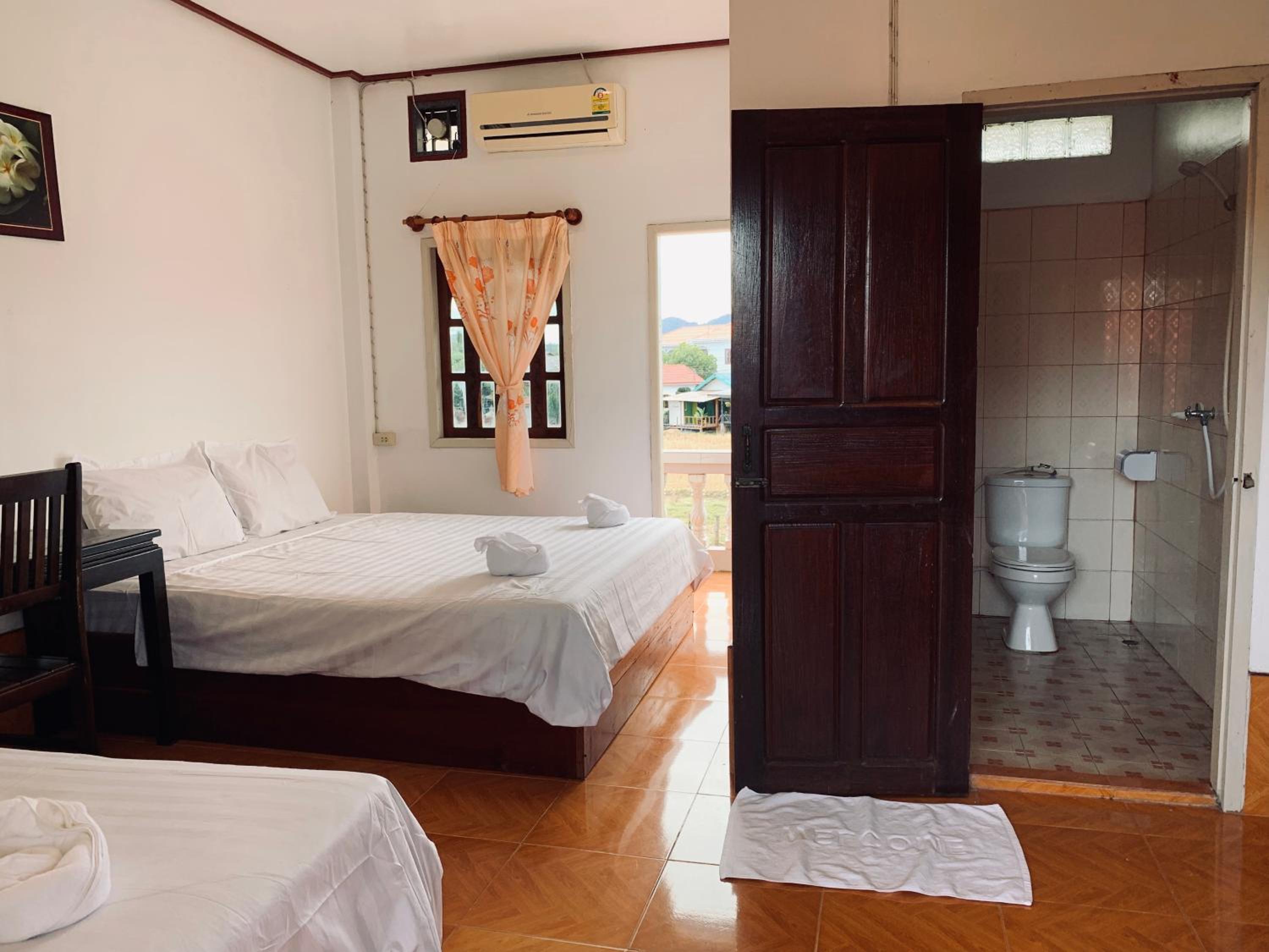 Triple Room - Photo 10
