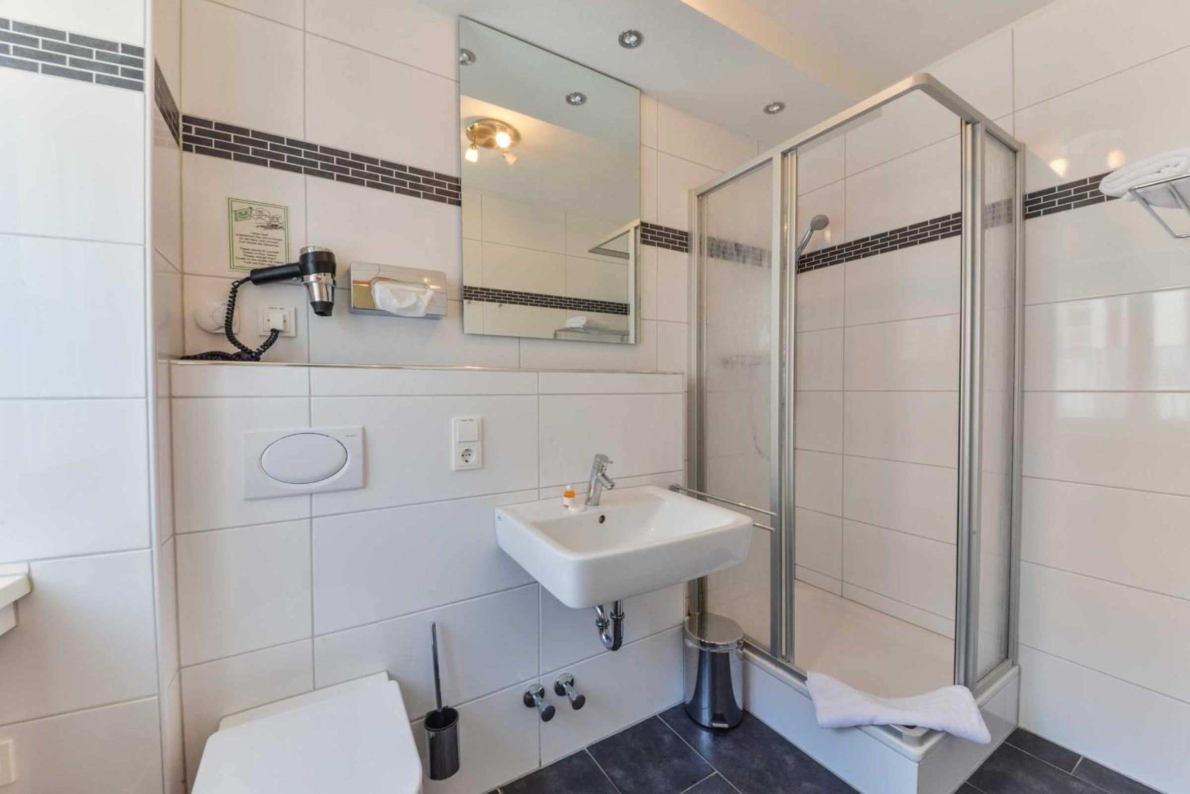 Single Room photo 2