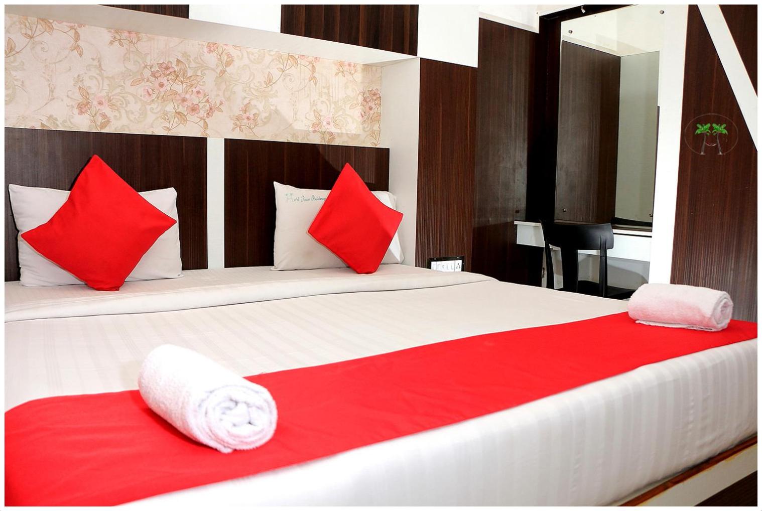 Deluxe Double Room with Balcony