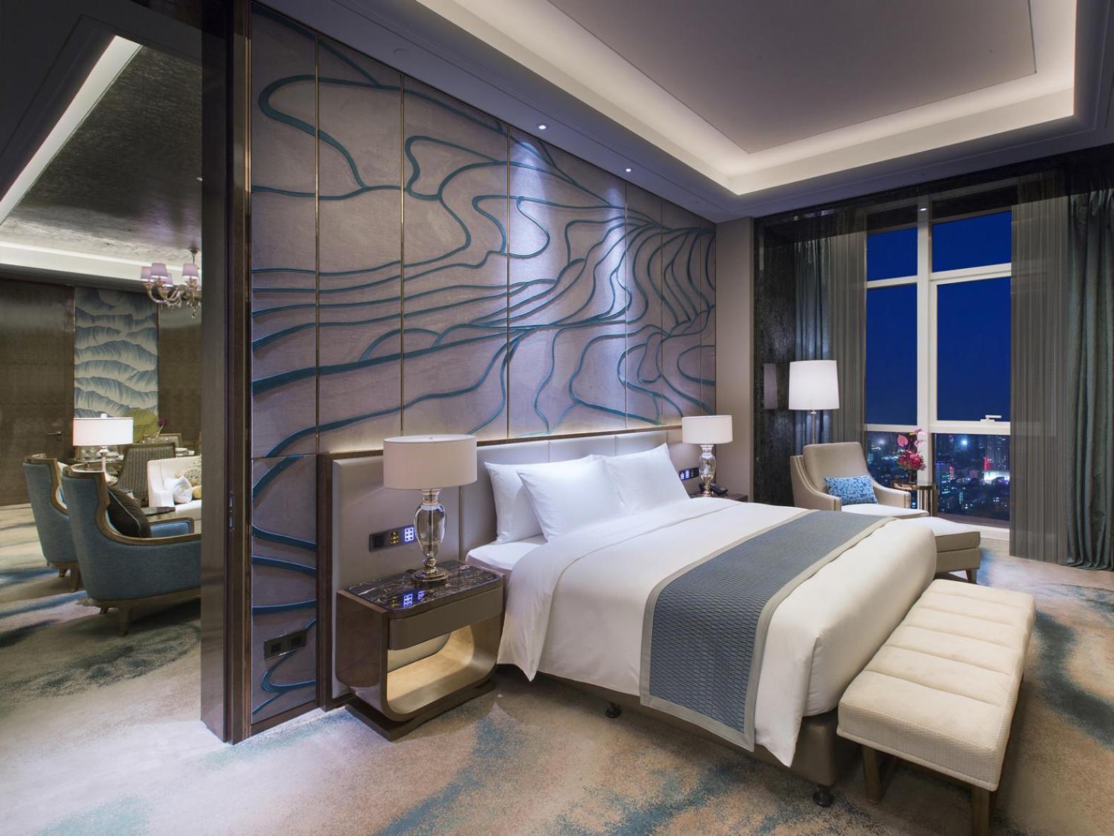 Deluxe Suite photo 2