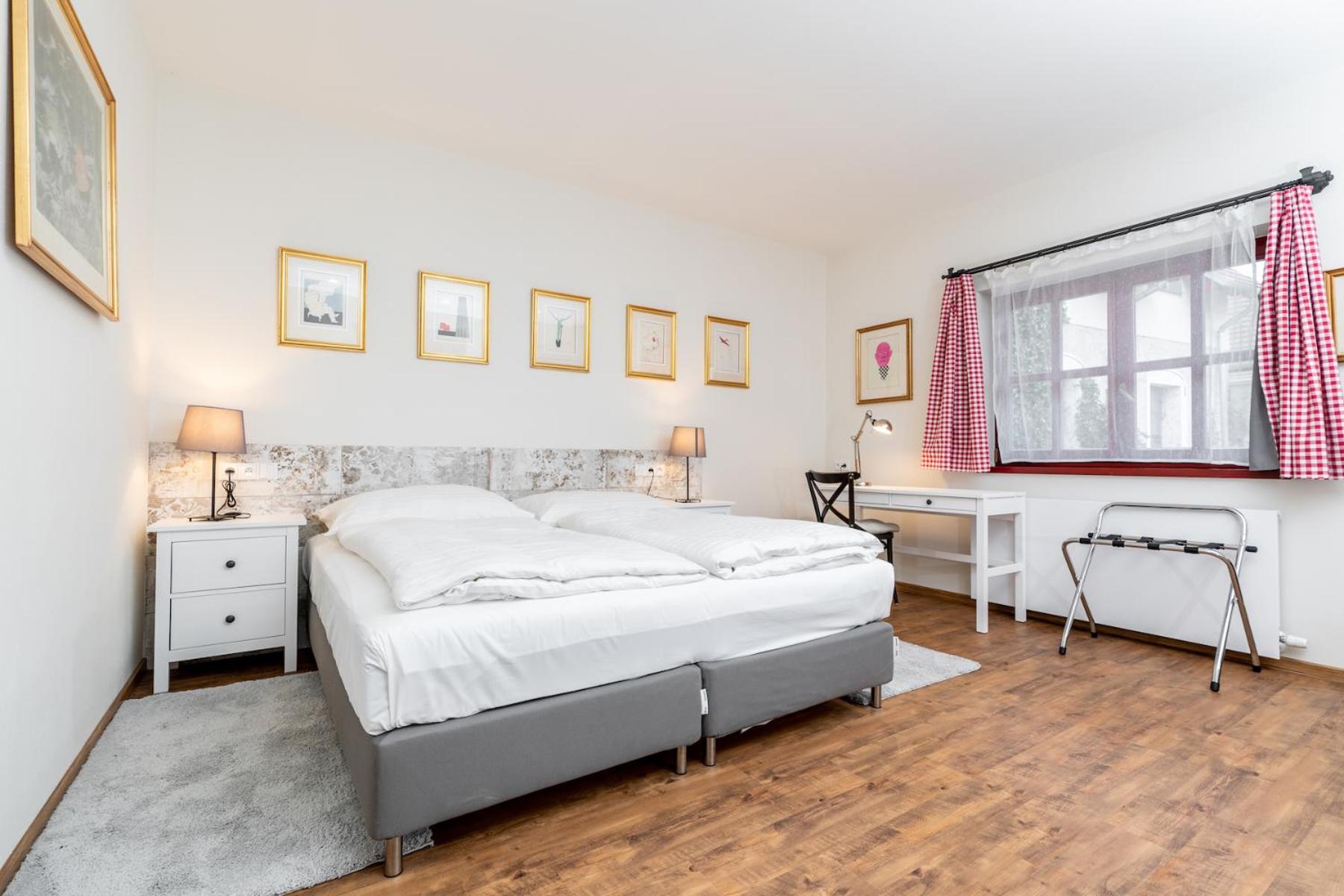 Double or Twin Room with Terrace - Photo 1