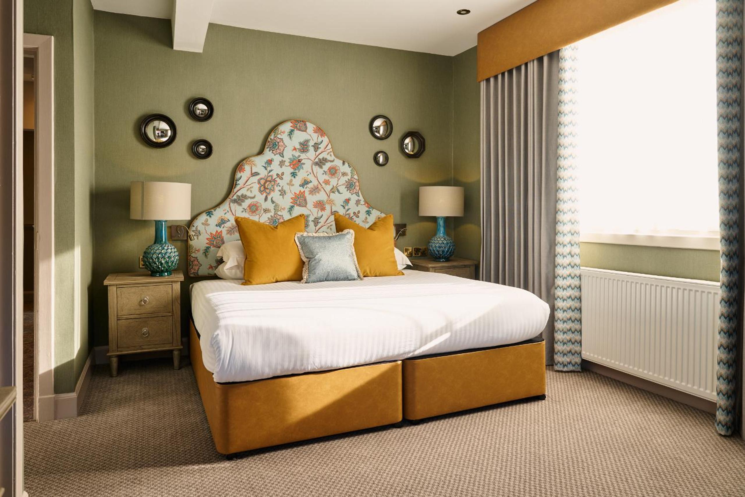 Deluxe Double or Twin Room