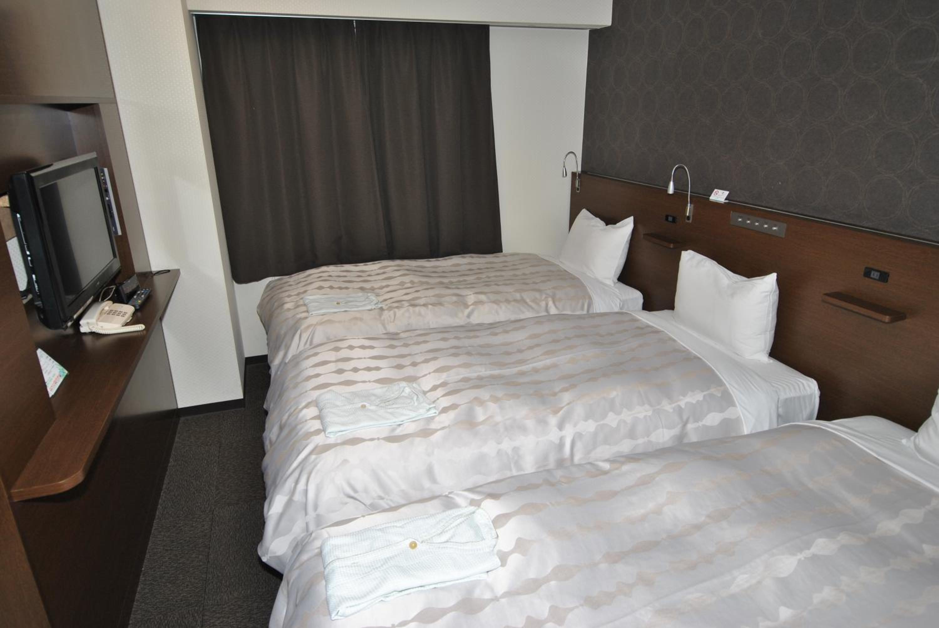 Triple Room - Non-Smoking - Photo 1