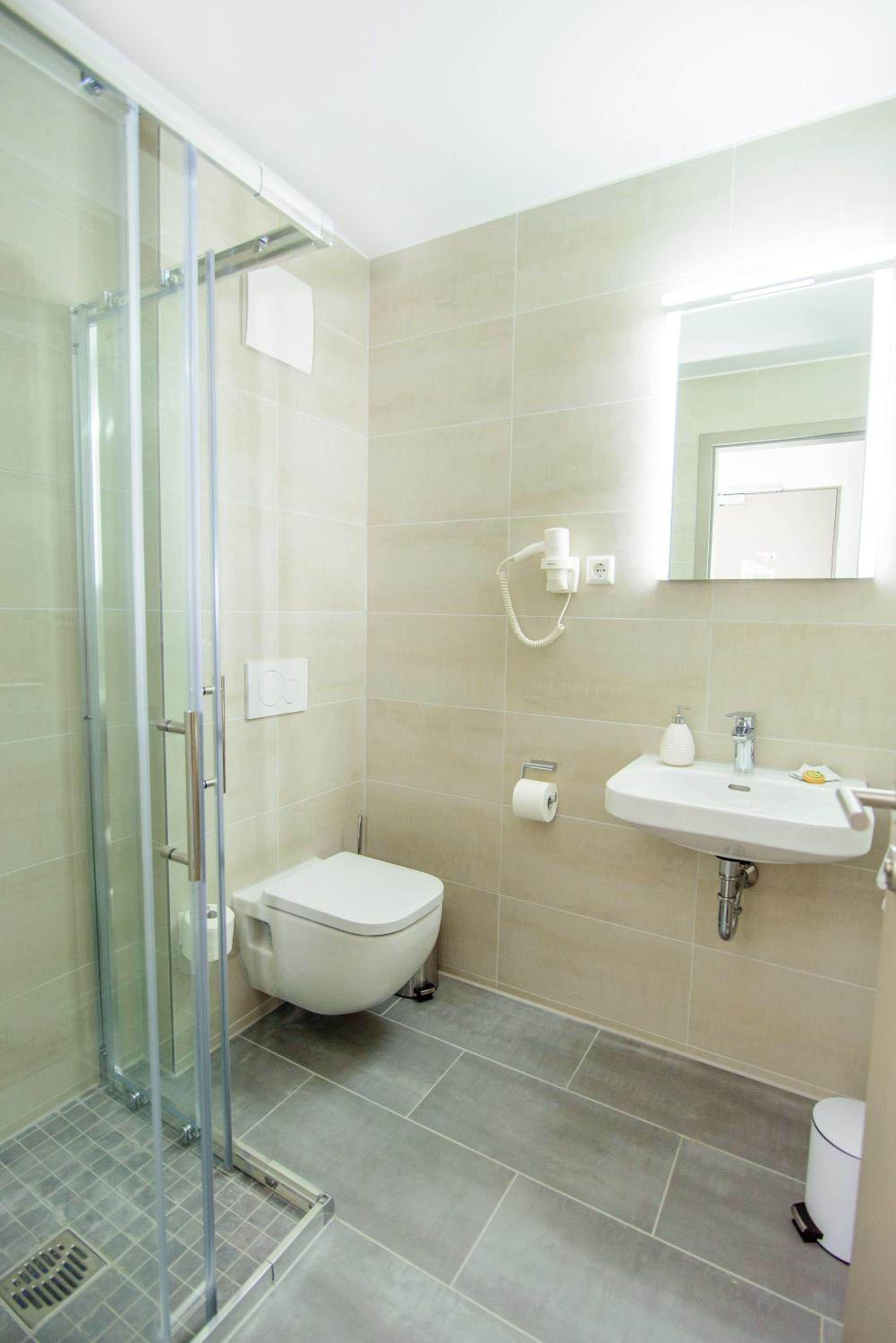Single Room with Shower photo 3