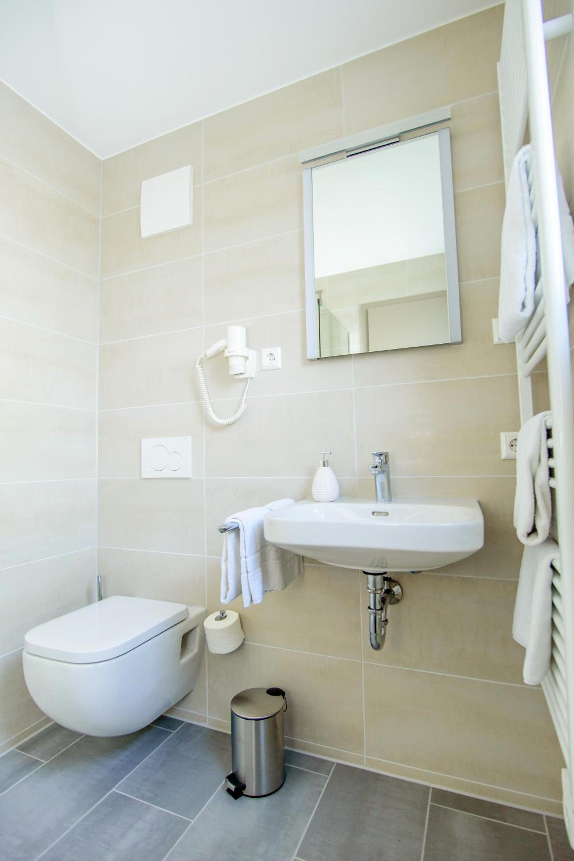 Twin Room with Shower photo 3