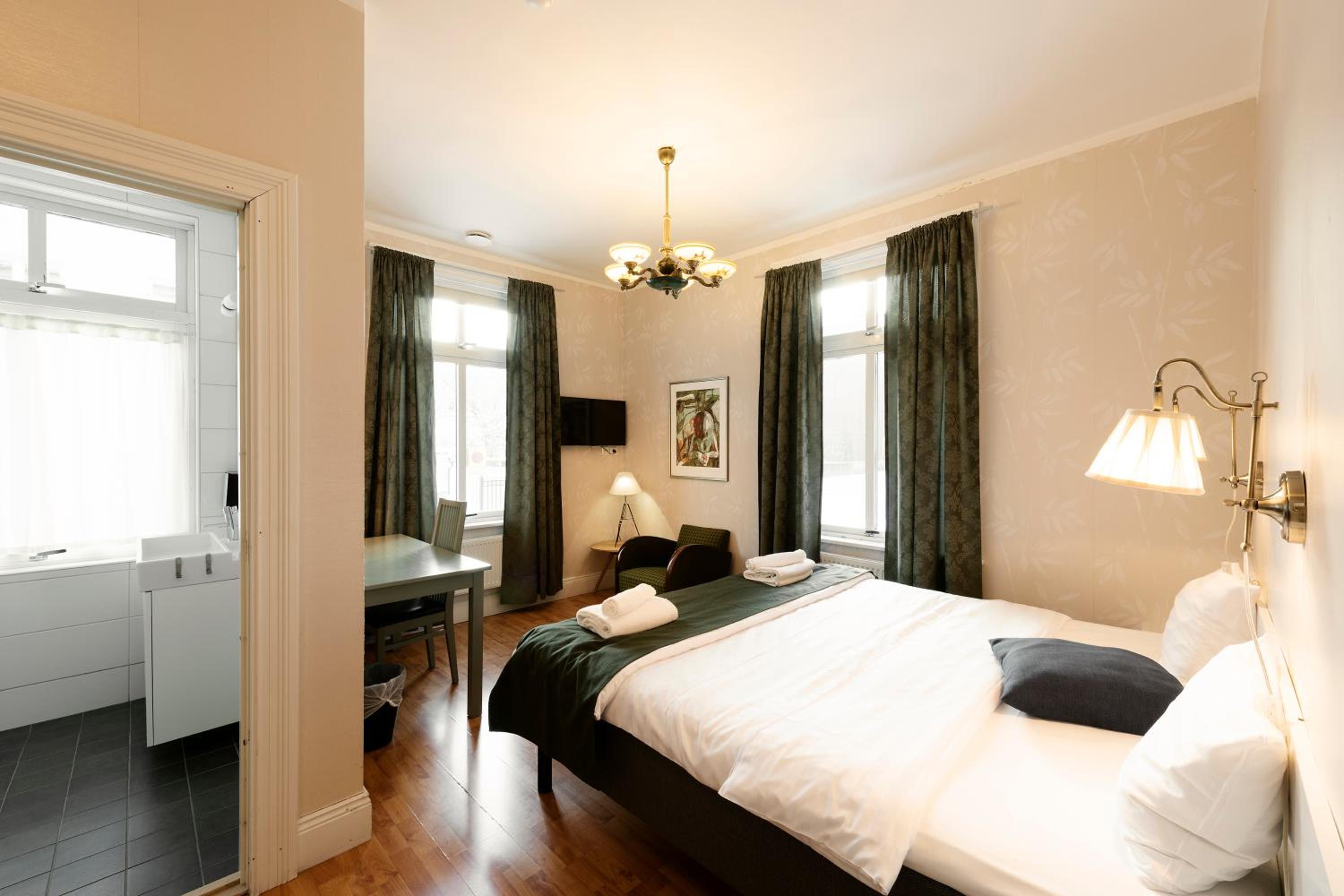 Twin Room - Photo 4
