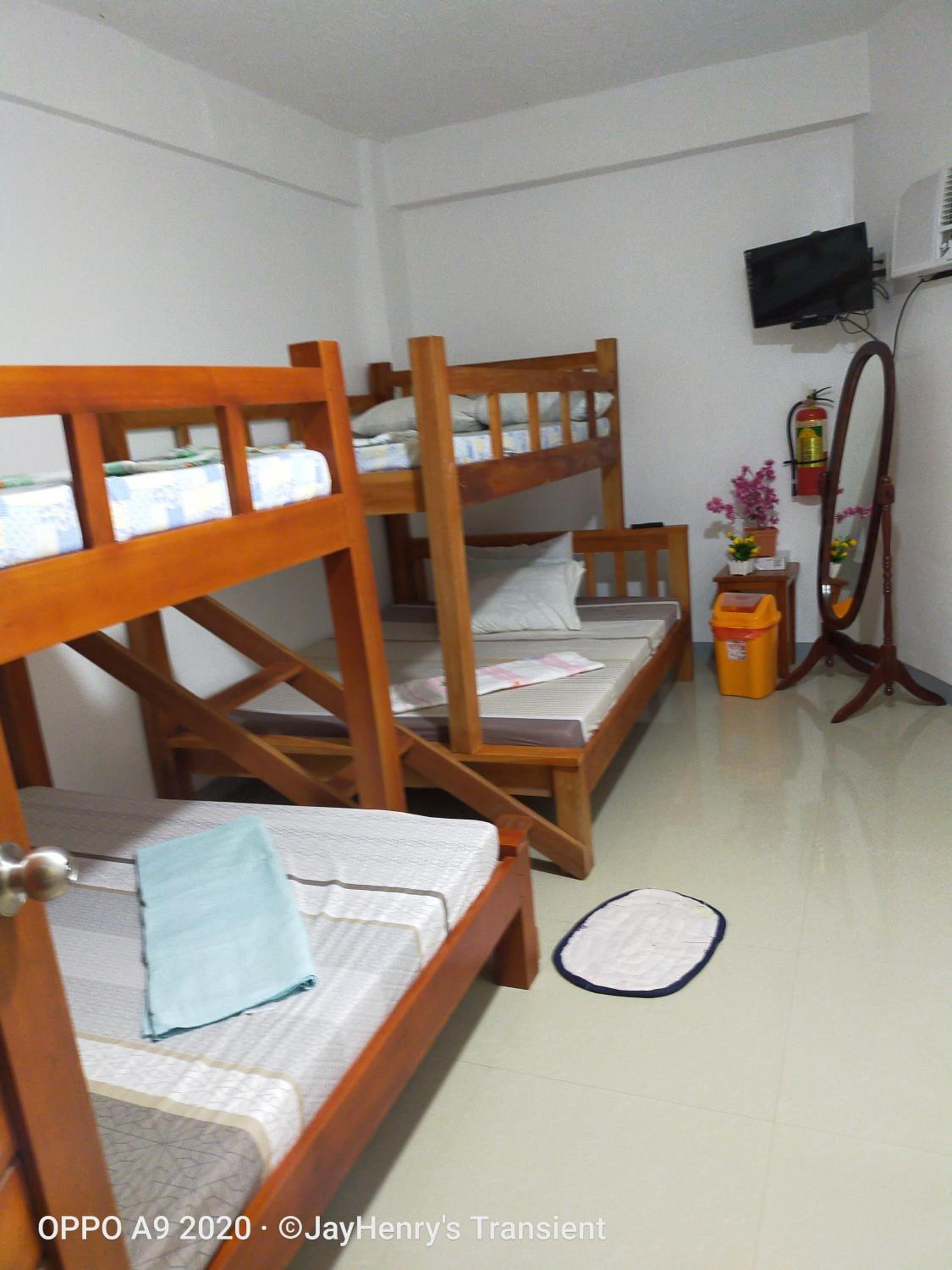 Family Room with Private Bathroom - Photo 1