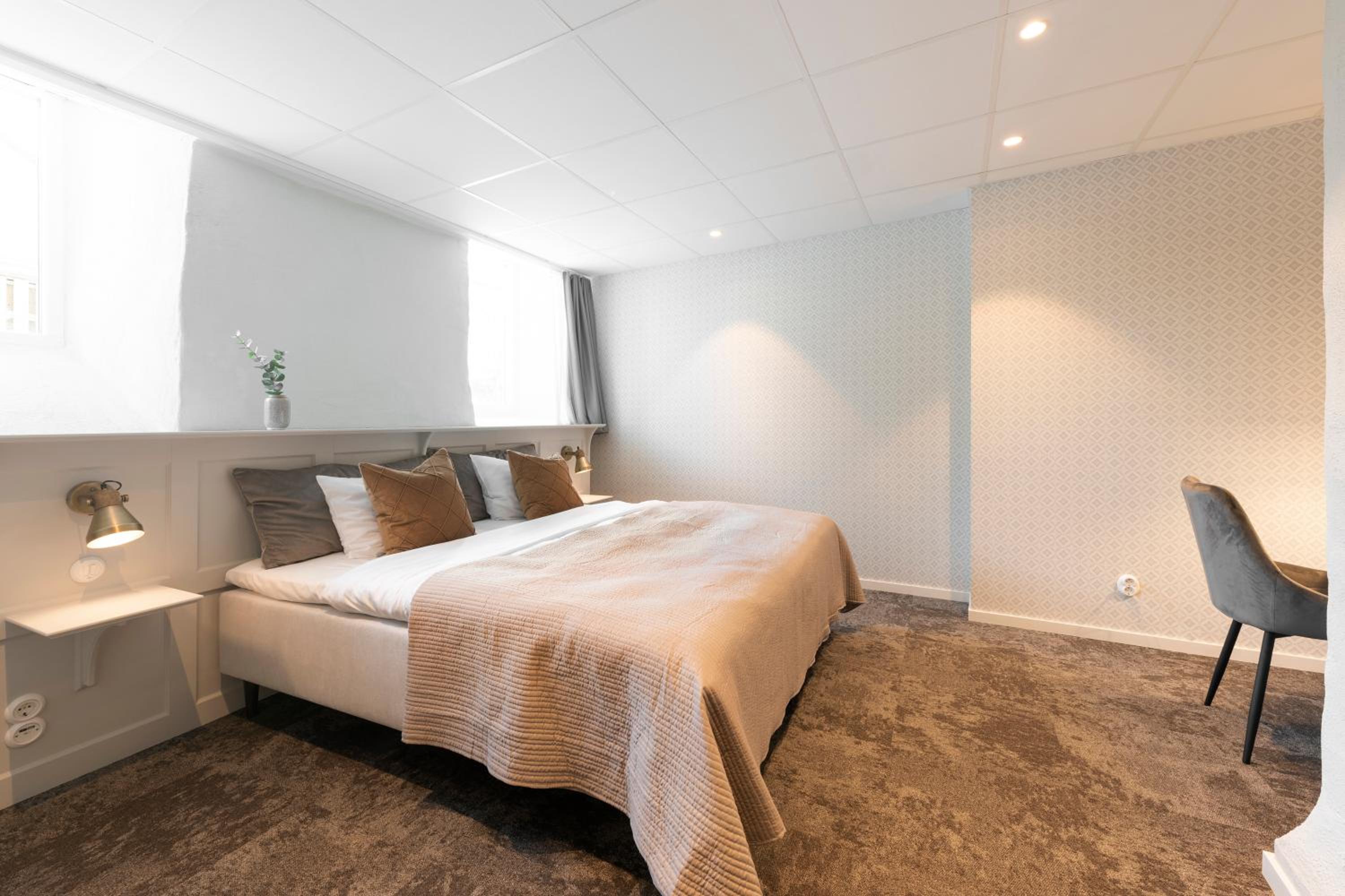 Twin Room - Photo 8