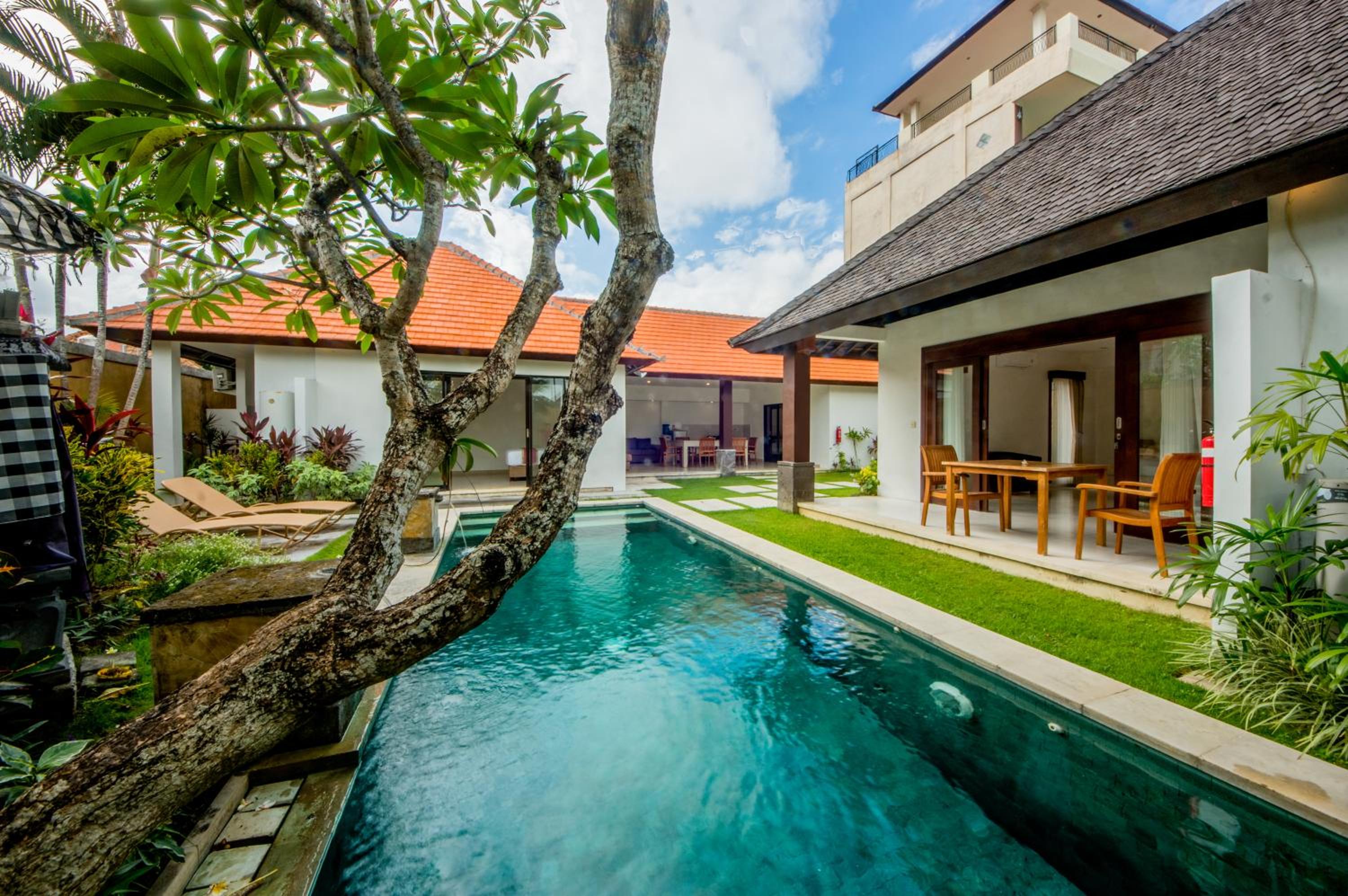 Four Bedroom Villa with Private Pool - Photo 9