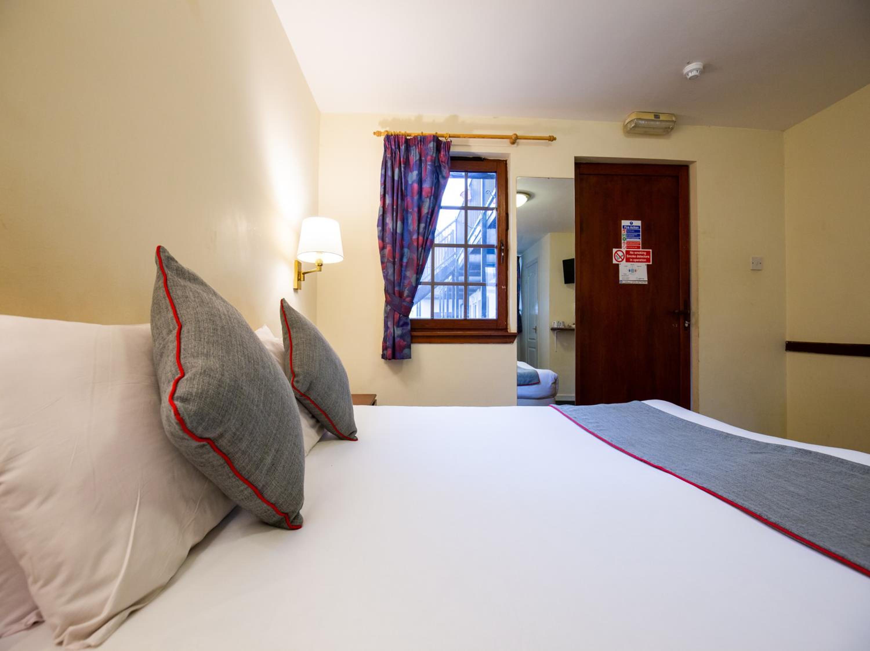 Standard Double Room photo 2