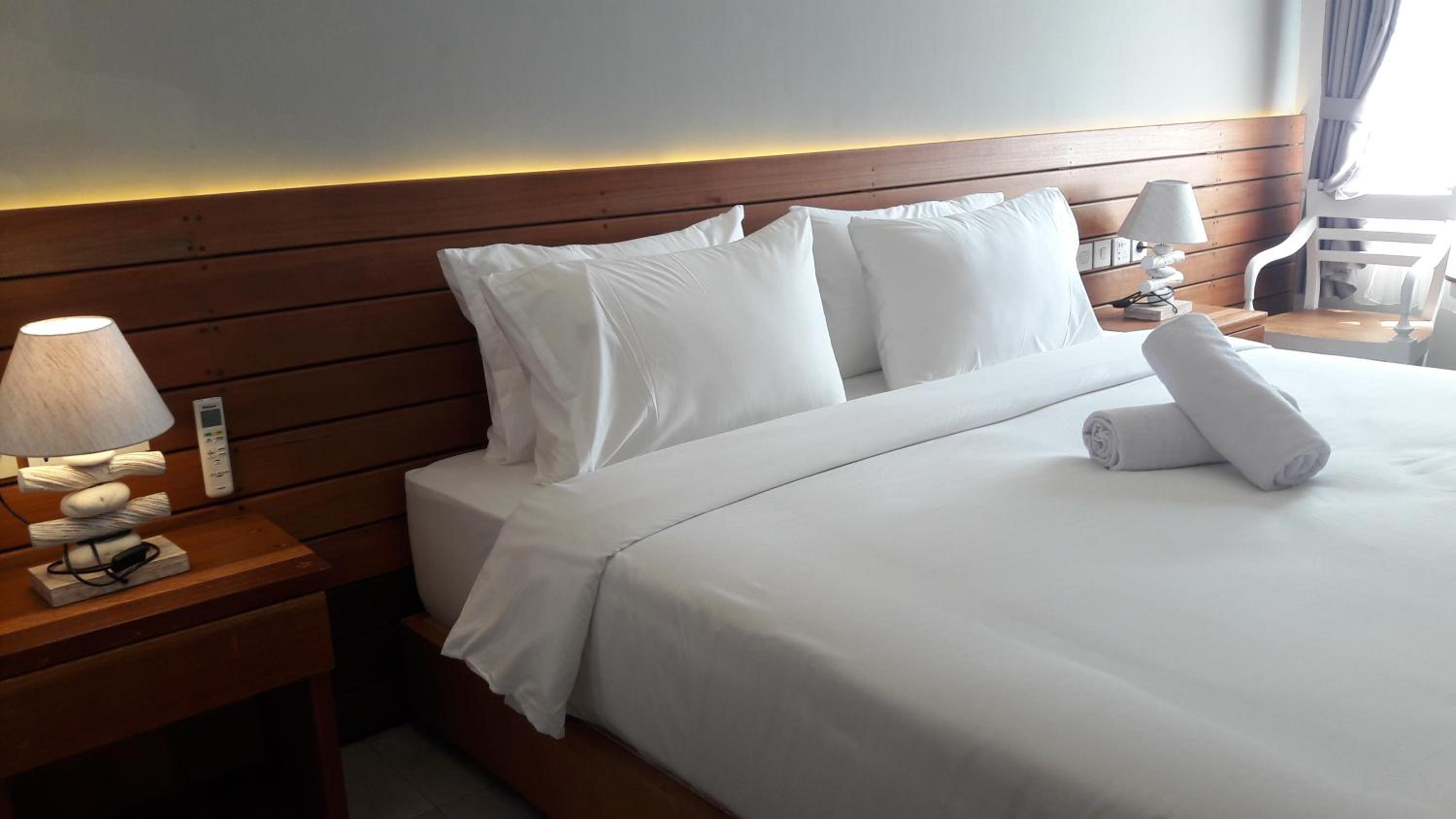 Deluxe Double or Twin Room with Balcony - Photo 13