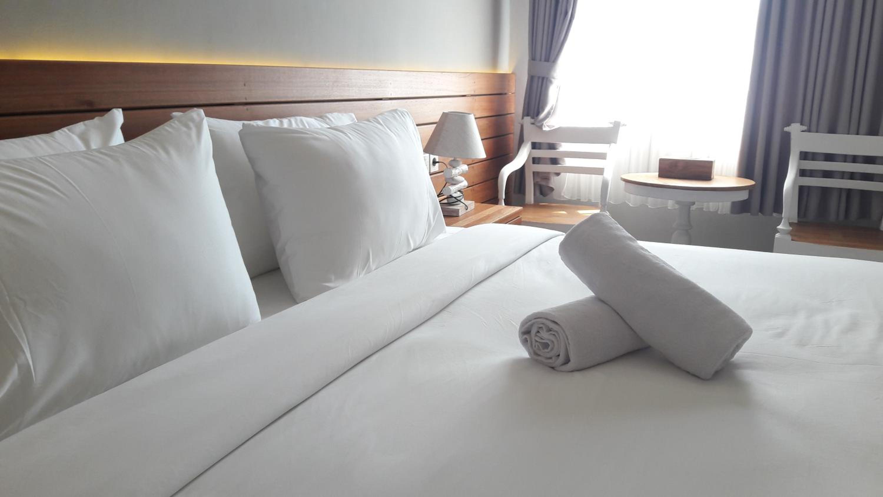 Deluxe Double or Twin Room with Balcony - Photo 1