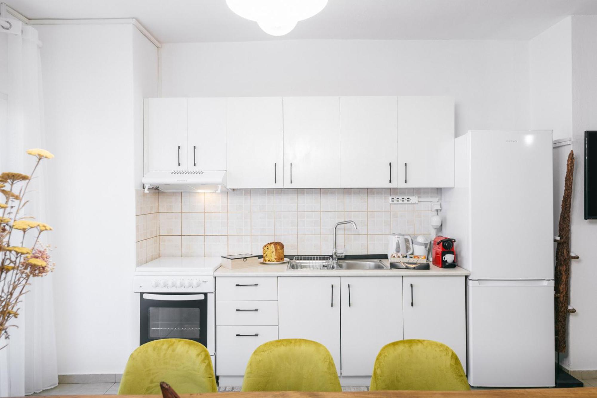 Three-Bedroom Apartment - Photo 44