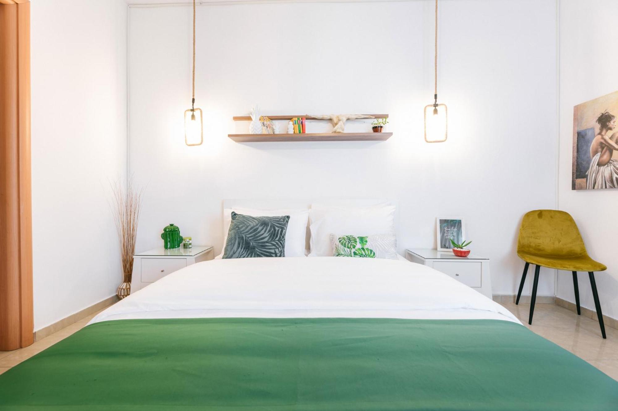 Three-Bedroom Apartment - Photo 35