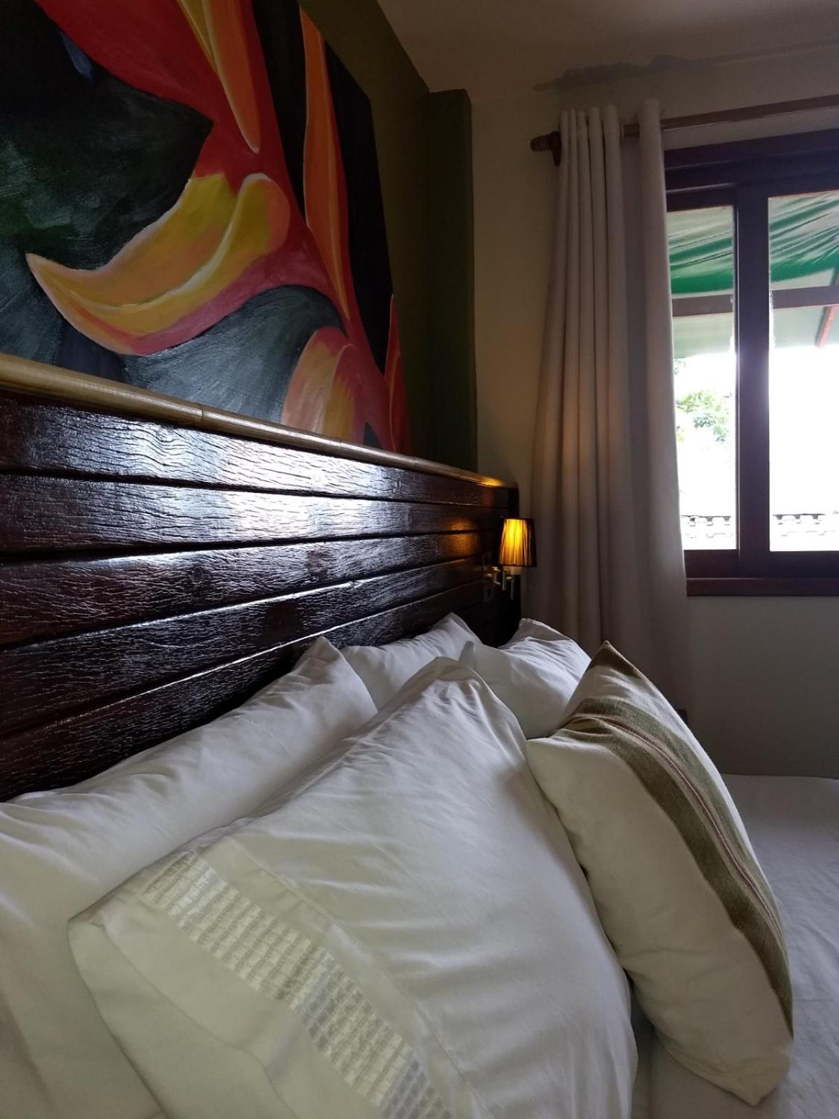 Queen Room with Garden View
