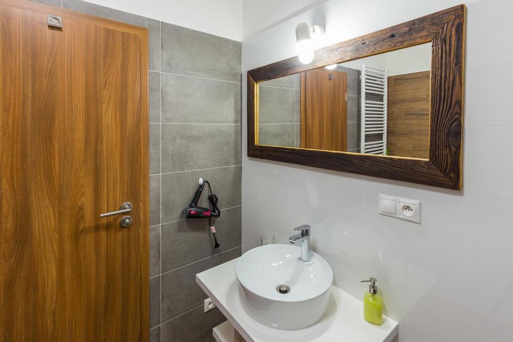 Apartment - Photo 8