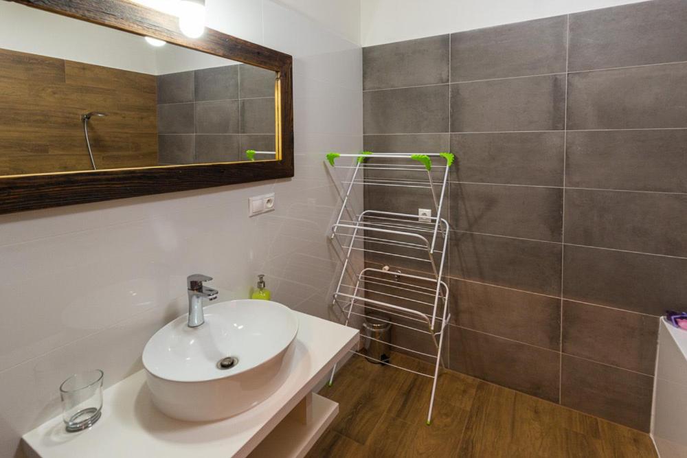 Apartment - Photo 9