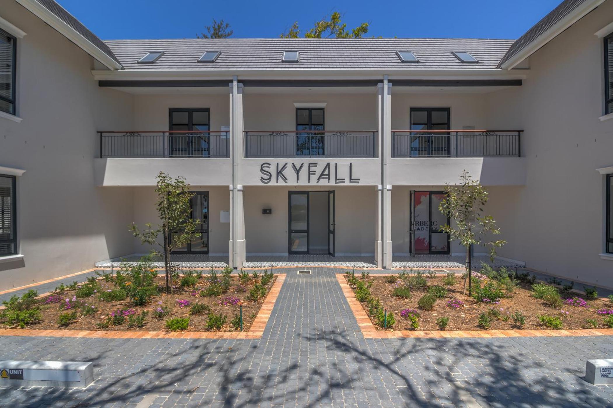 202 Skyfall Loft photo 2