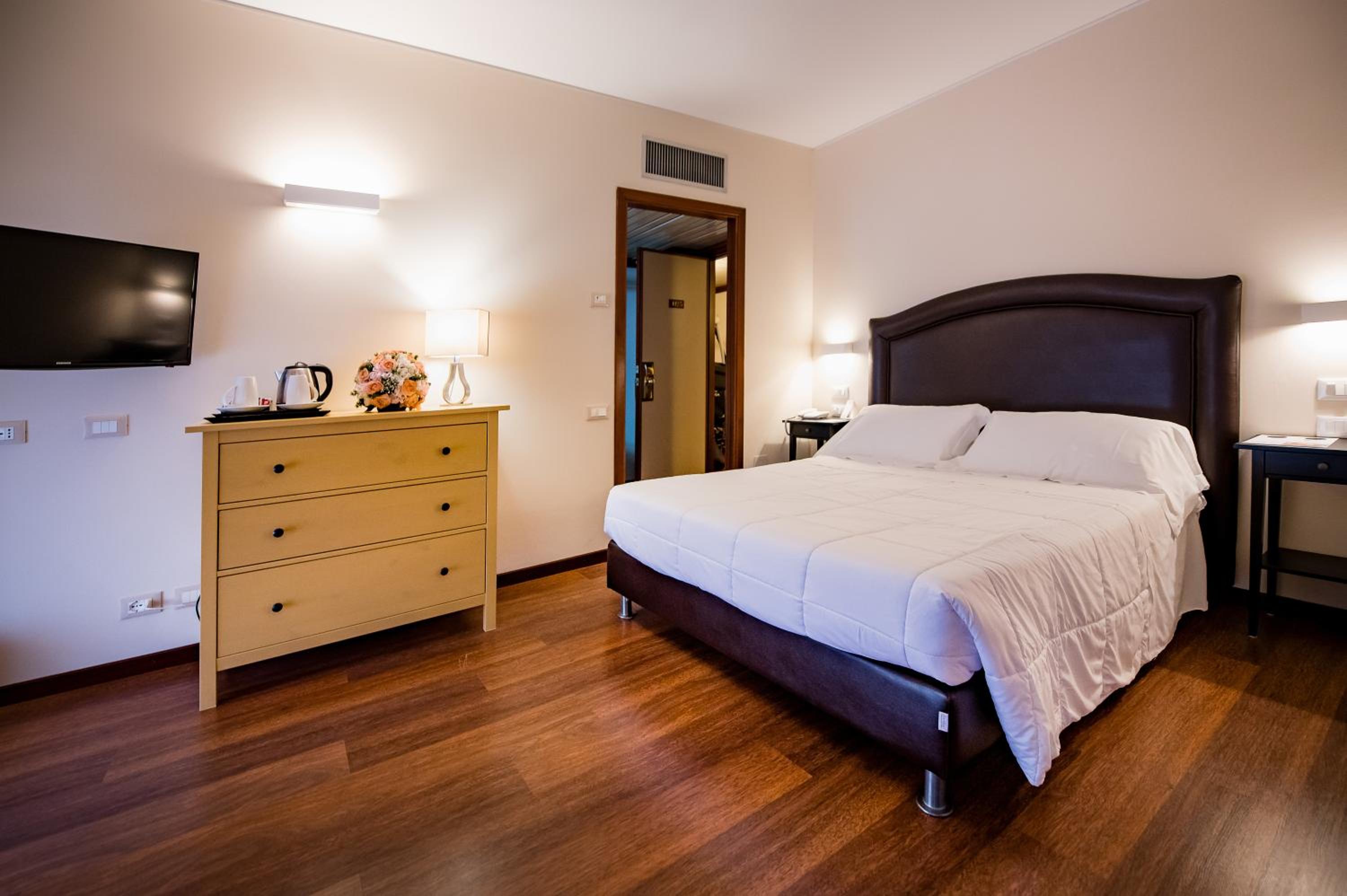 Junior Suite - Photo 2