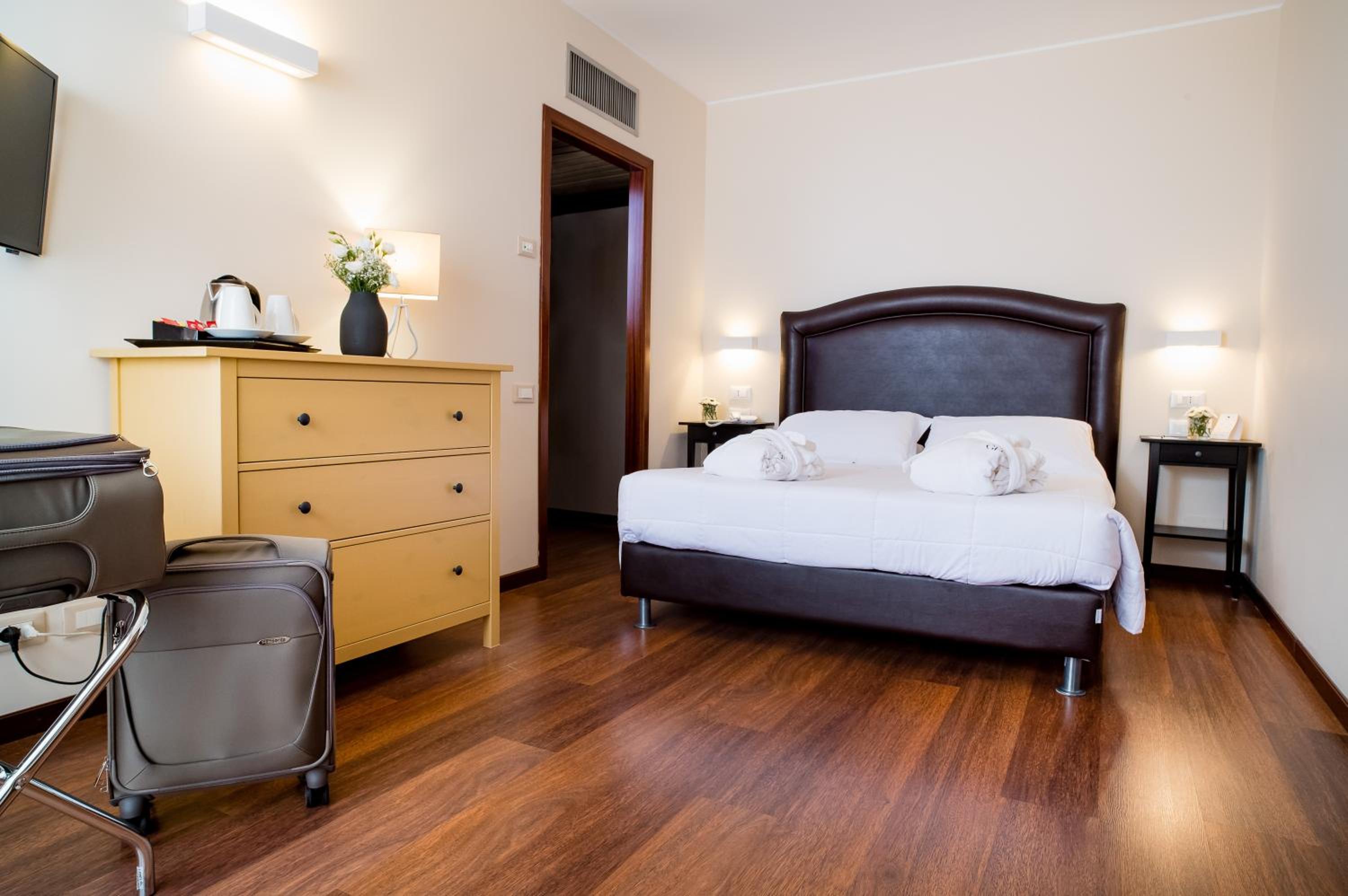 Junior Suite - Photo 1
