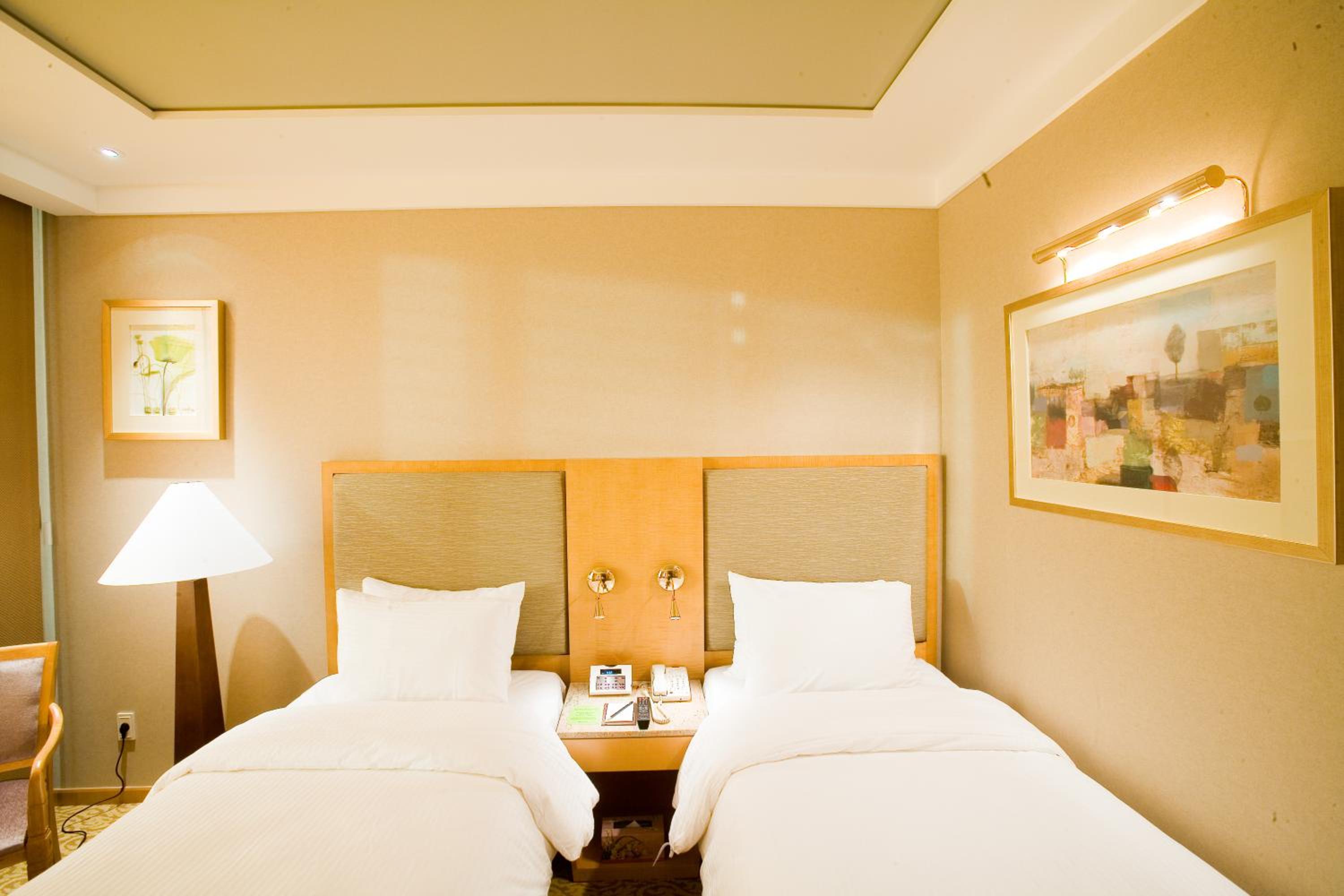 Deluxe Twin Room - Photo 1