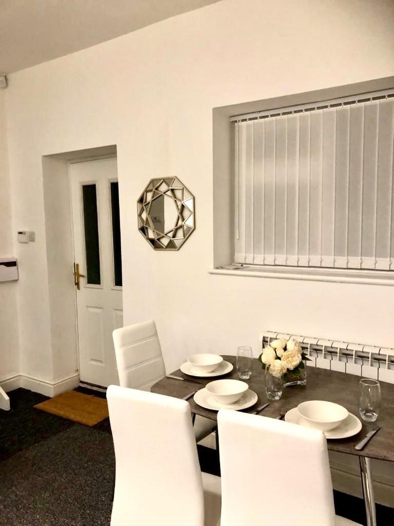 One-Bedroom Apartment - Photo 6
