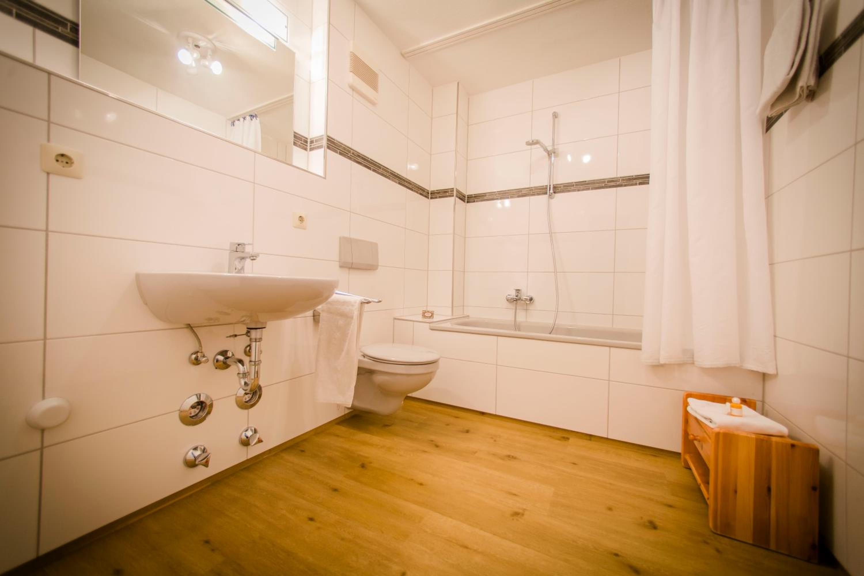 Quadruple Room - Photo 4