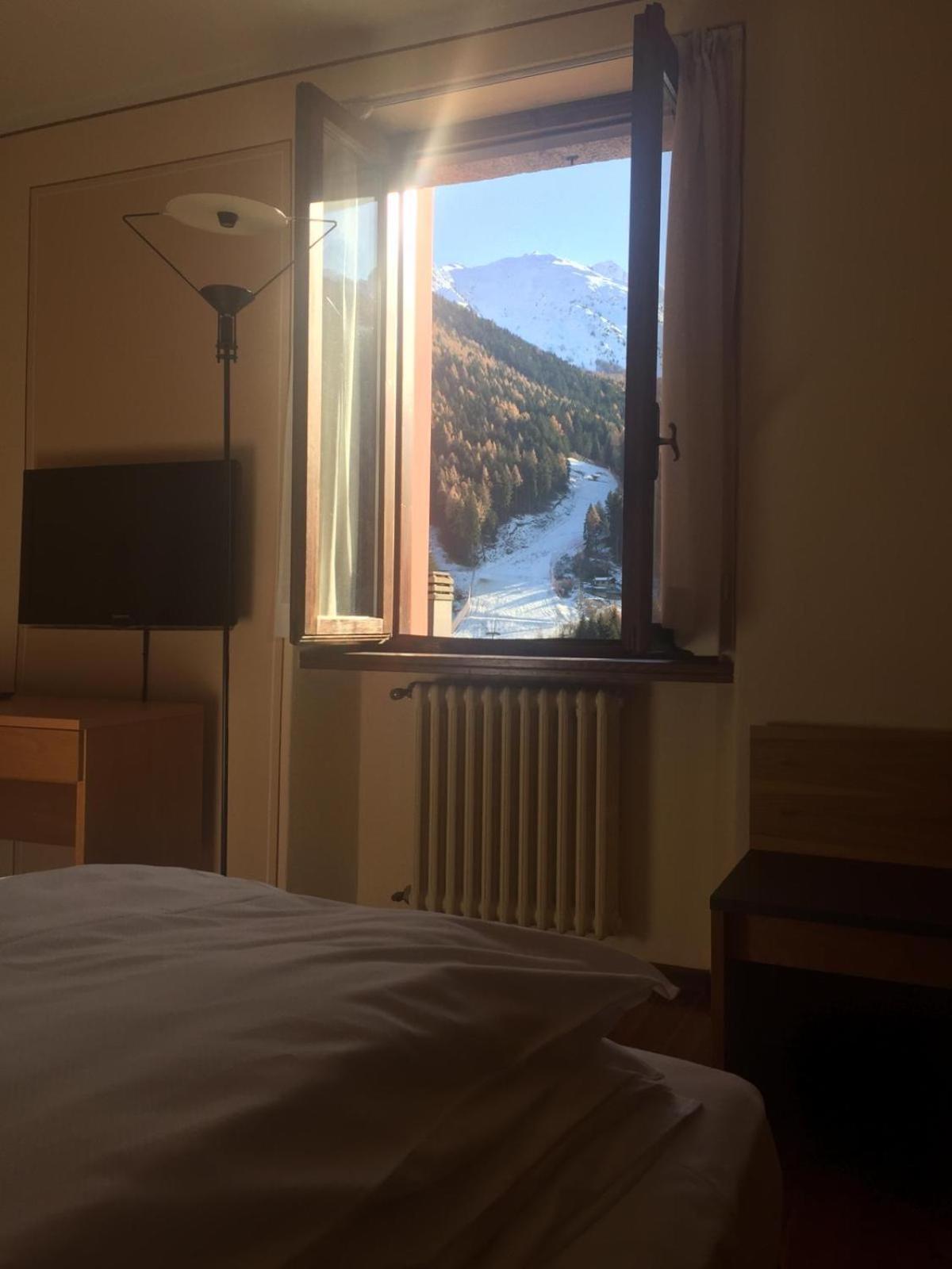 Double or Twin Room photo 2