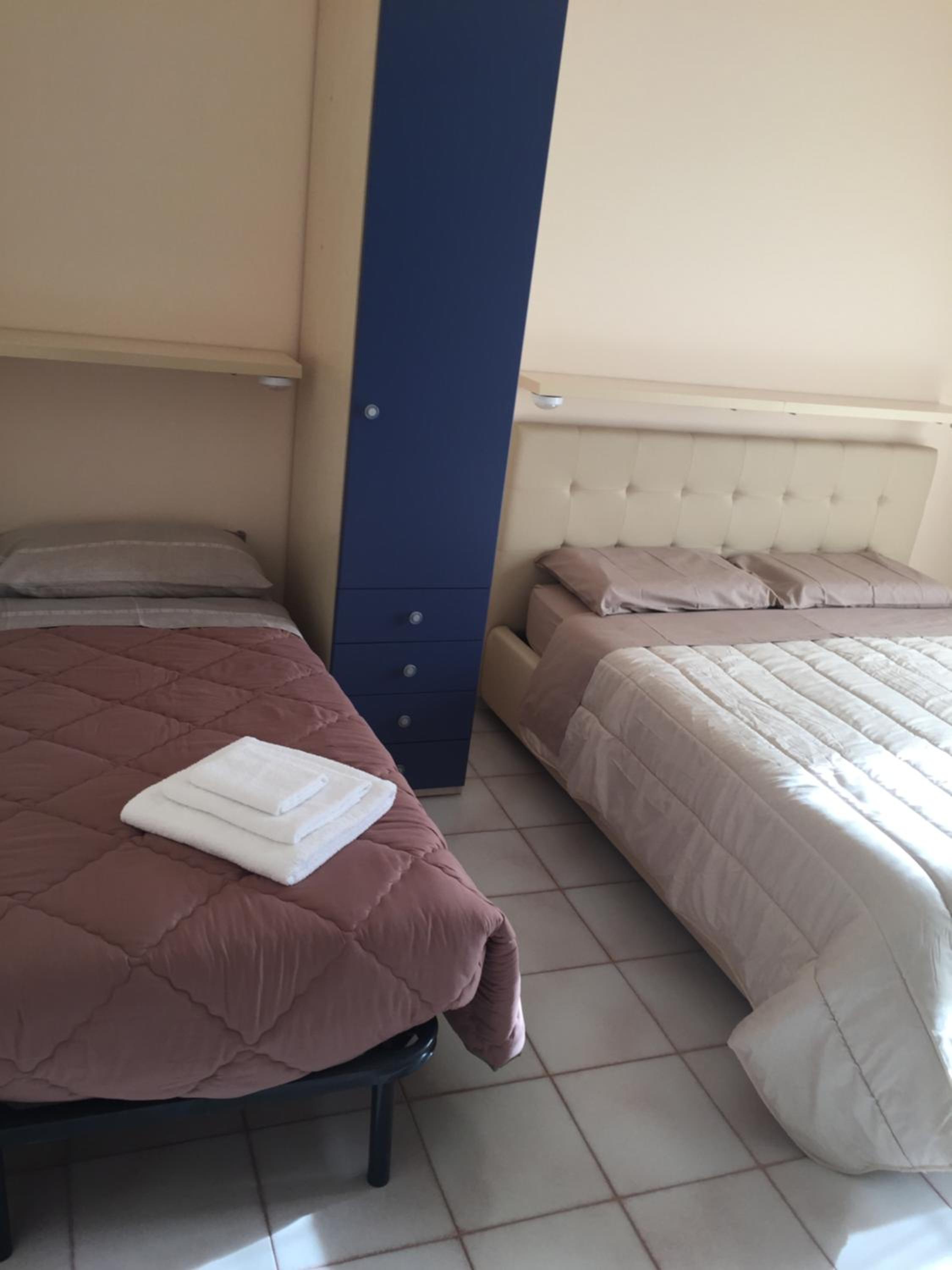 Triple Room with Private Bathroom - Photo 7