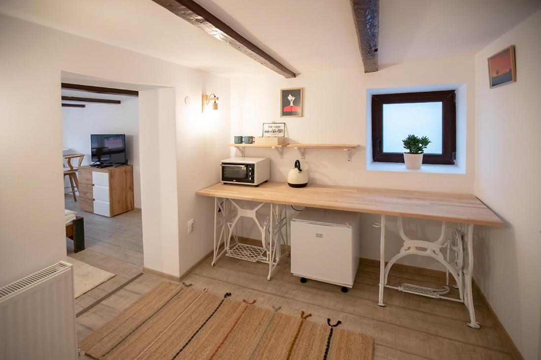 Double or Twin Room with Terrace - Photo 10