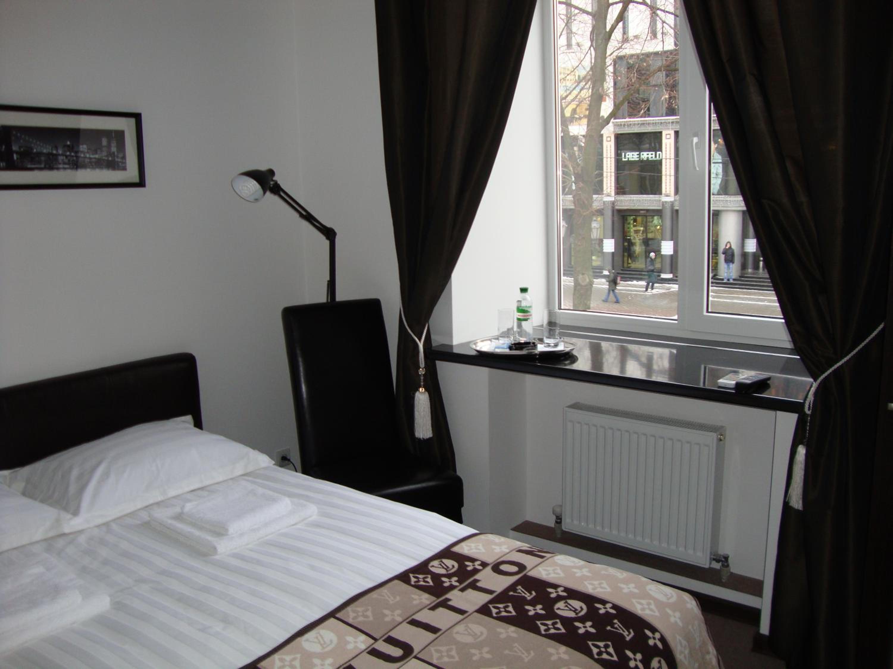 Standard Double Room photo 2