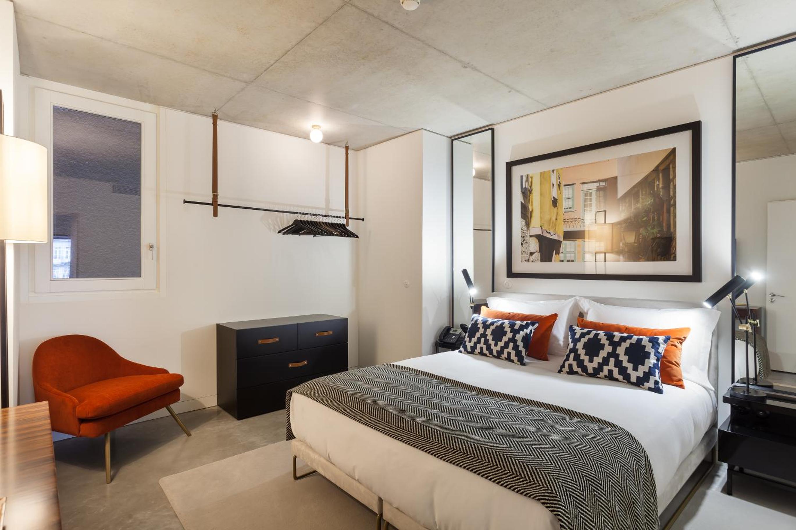 One-Bedroom Apartment - Photo 4