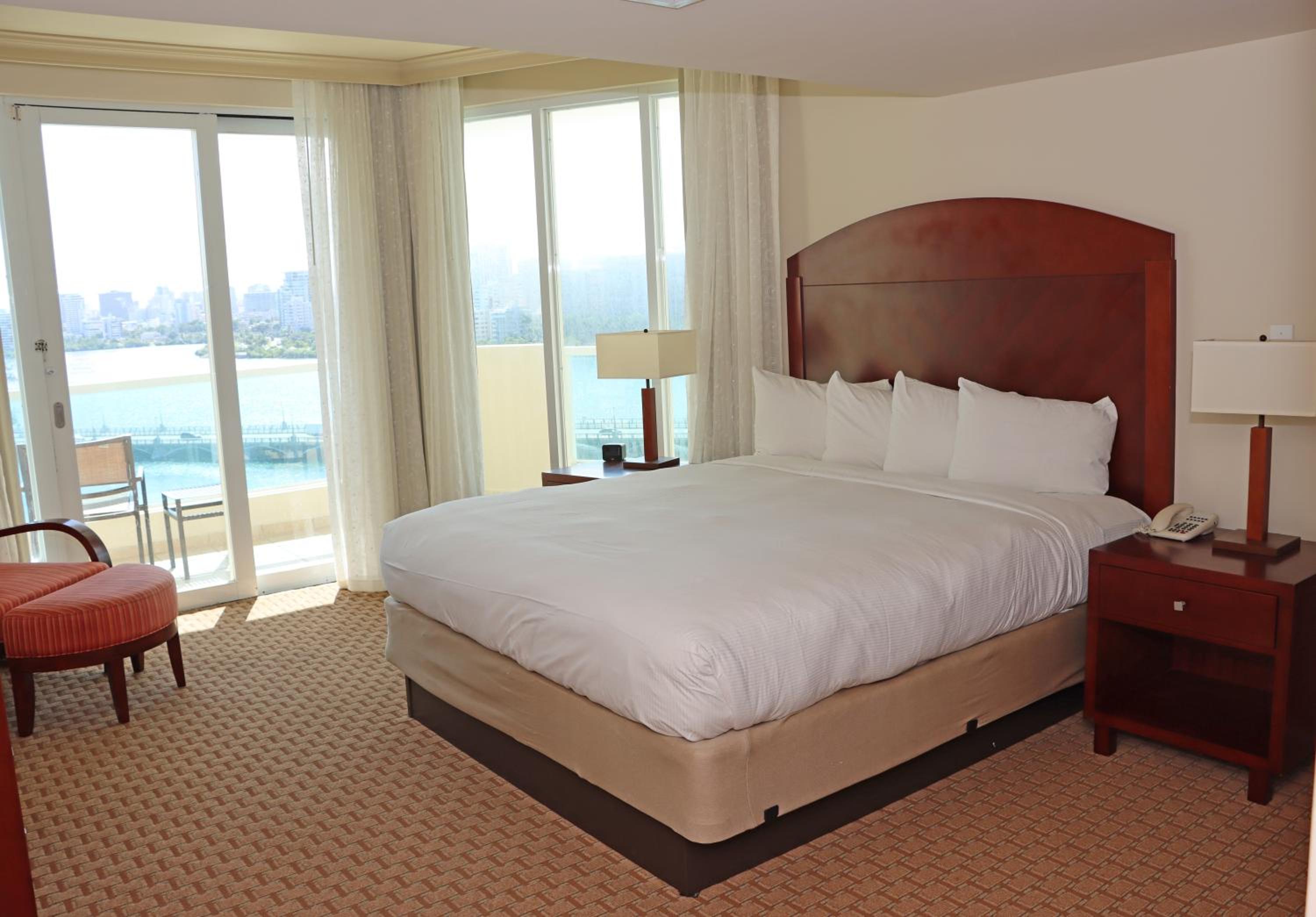 Presidential Studio Suite photo 2