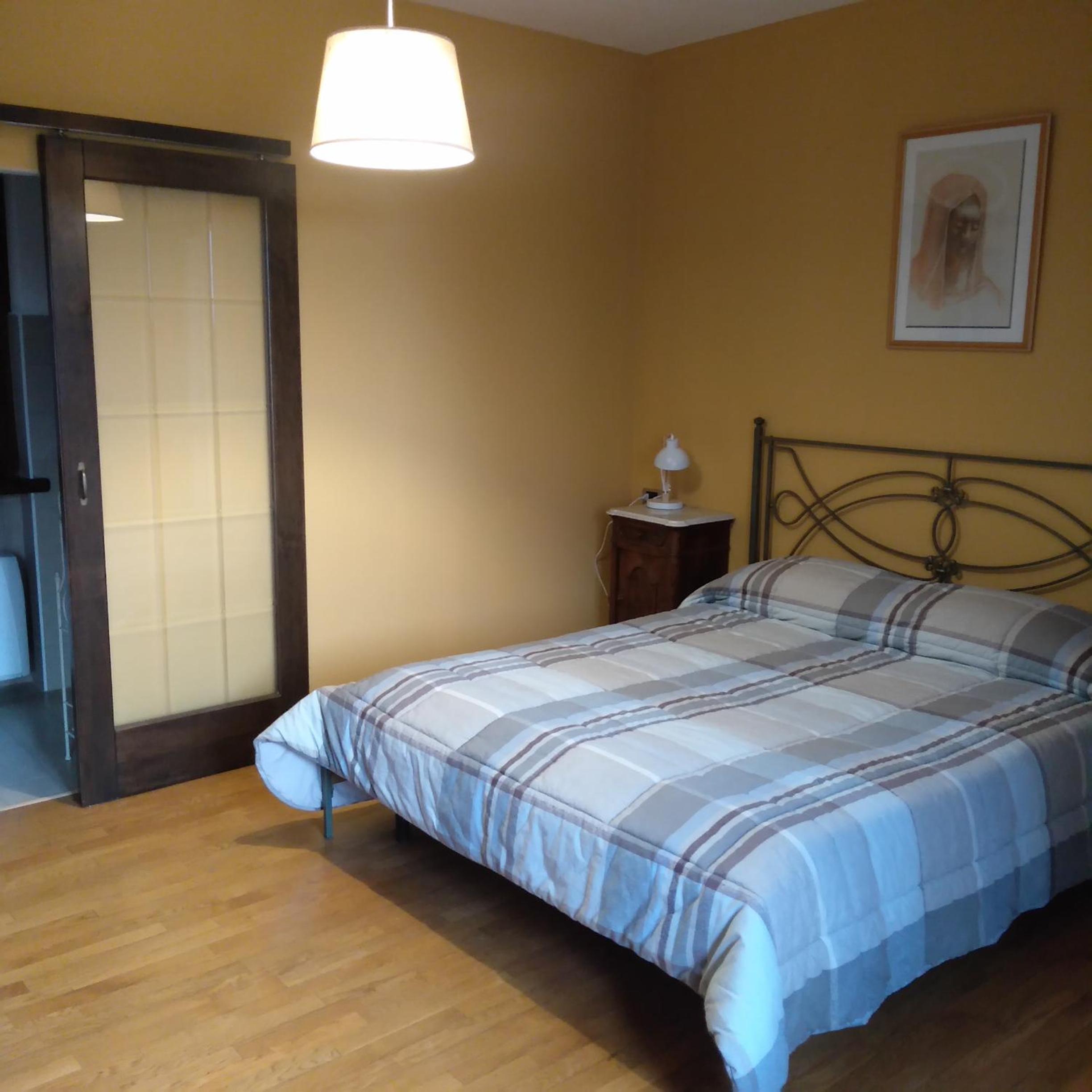 Deluxe King Room photo 1