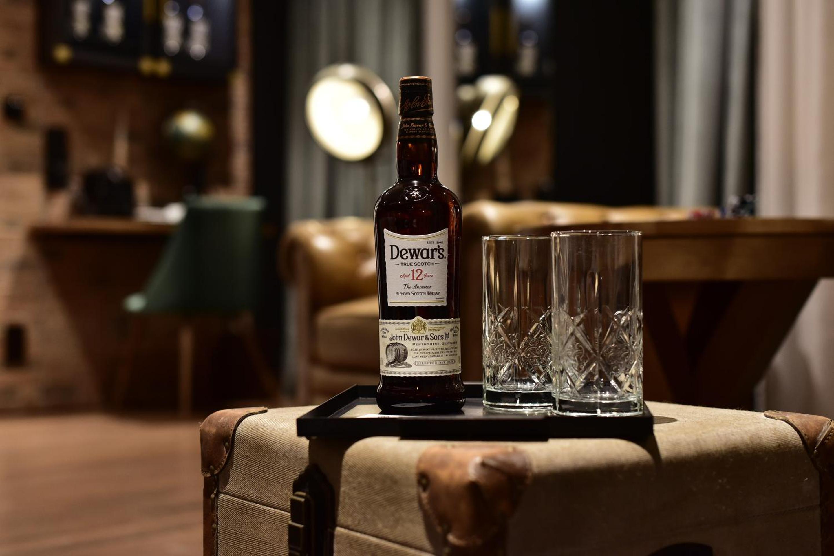 Bar Room photo 3