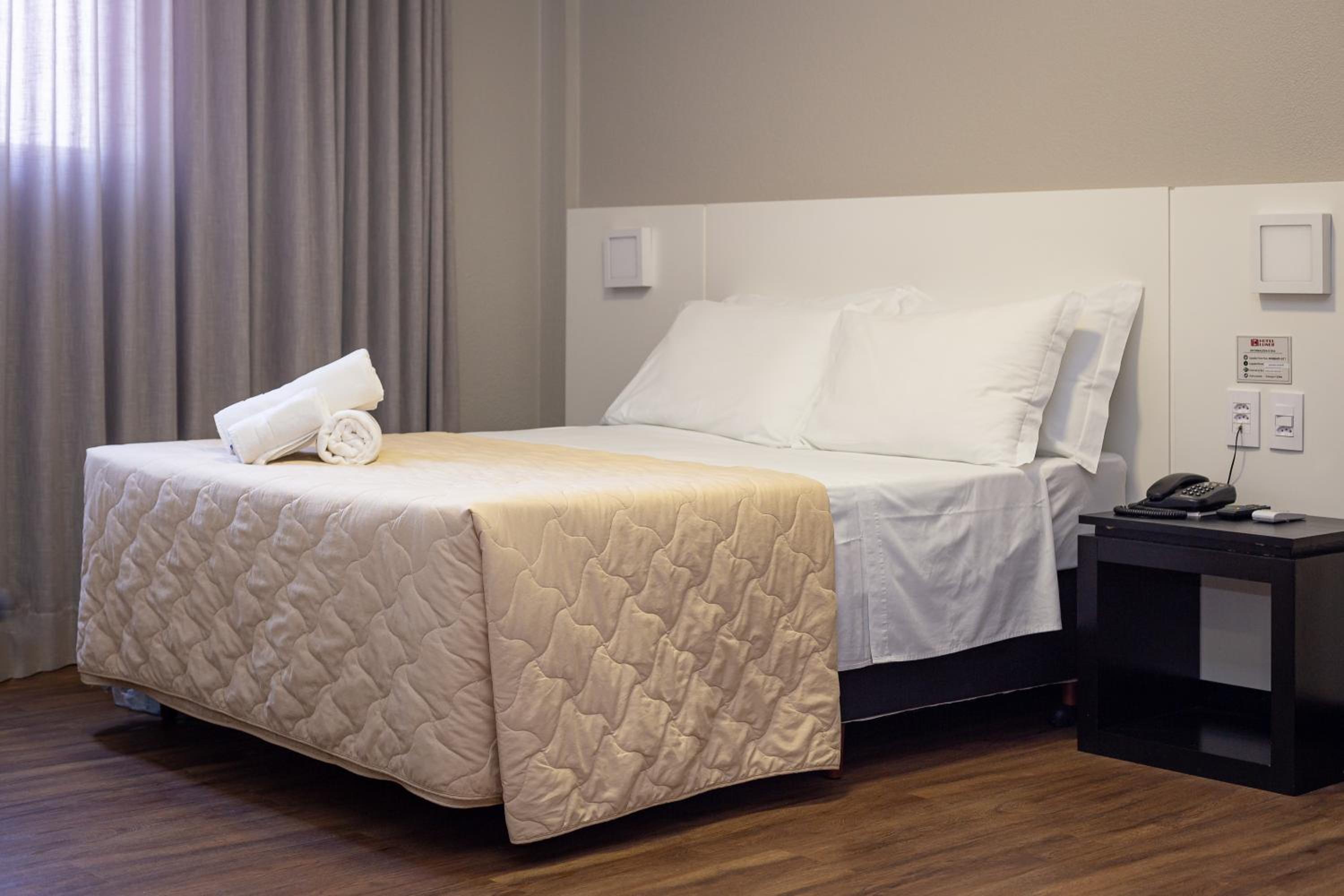 Standard Double or Twin Room photo 3