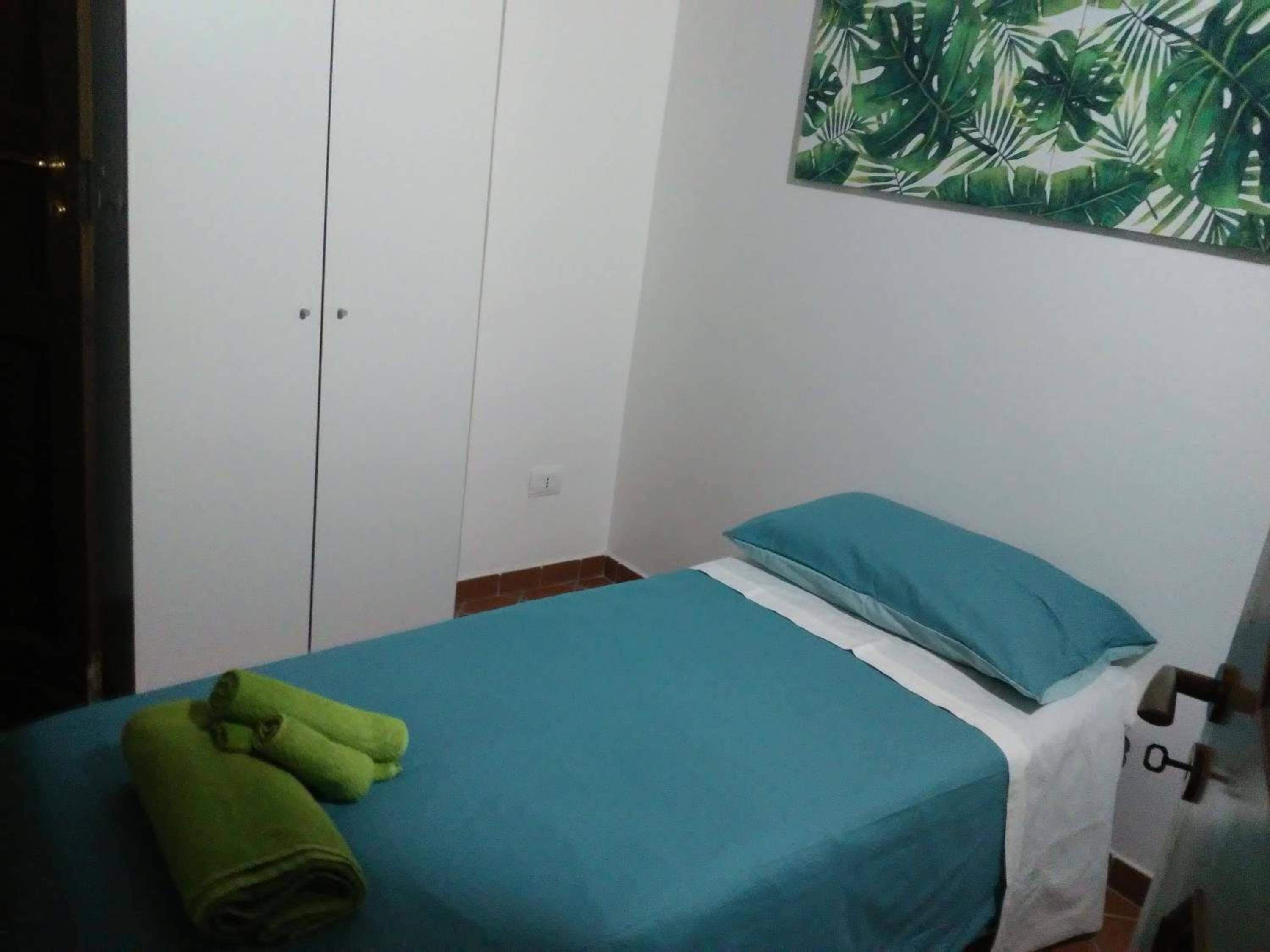 Double or Twin Room with Private Bathroom photo 3