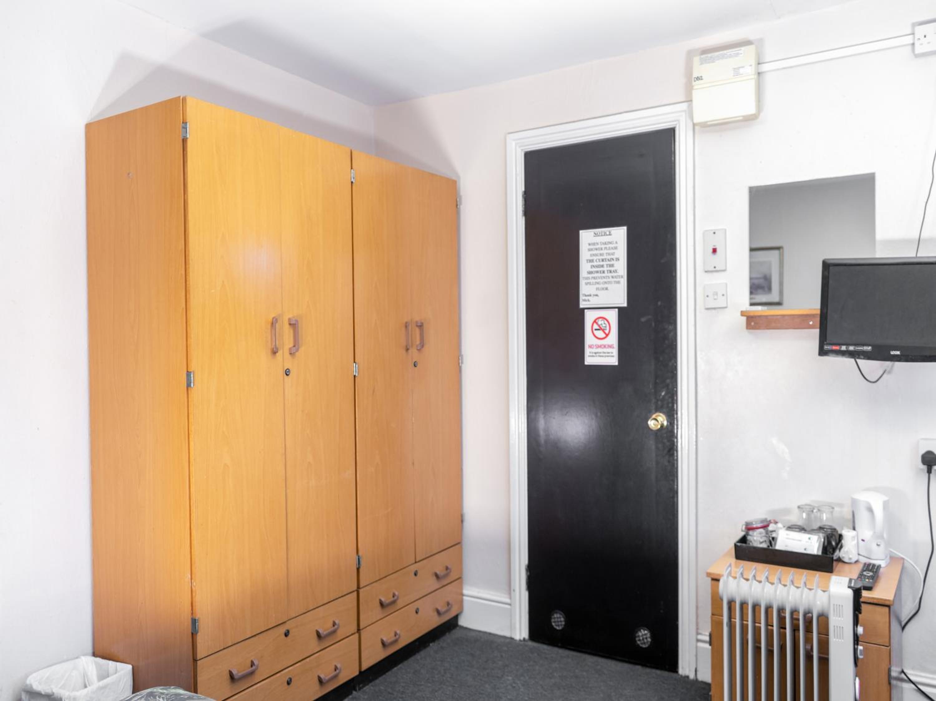 Standard Triple Room - Photo 2