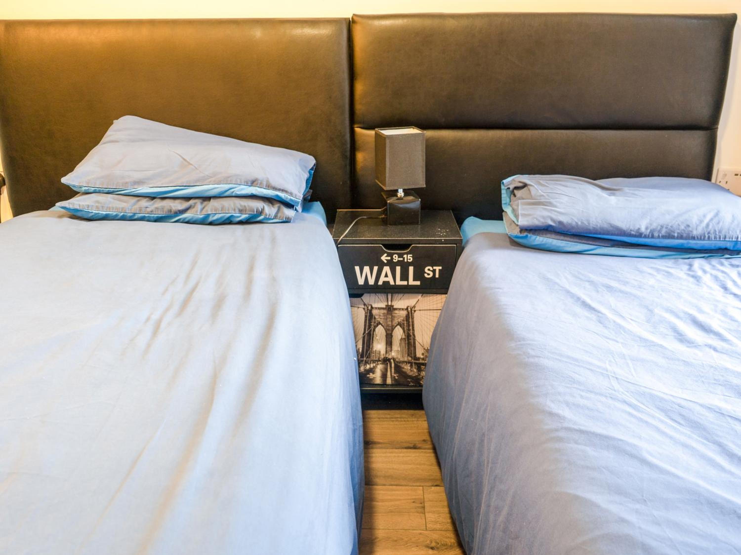 Standard Twin Room - Photo 3