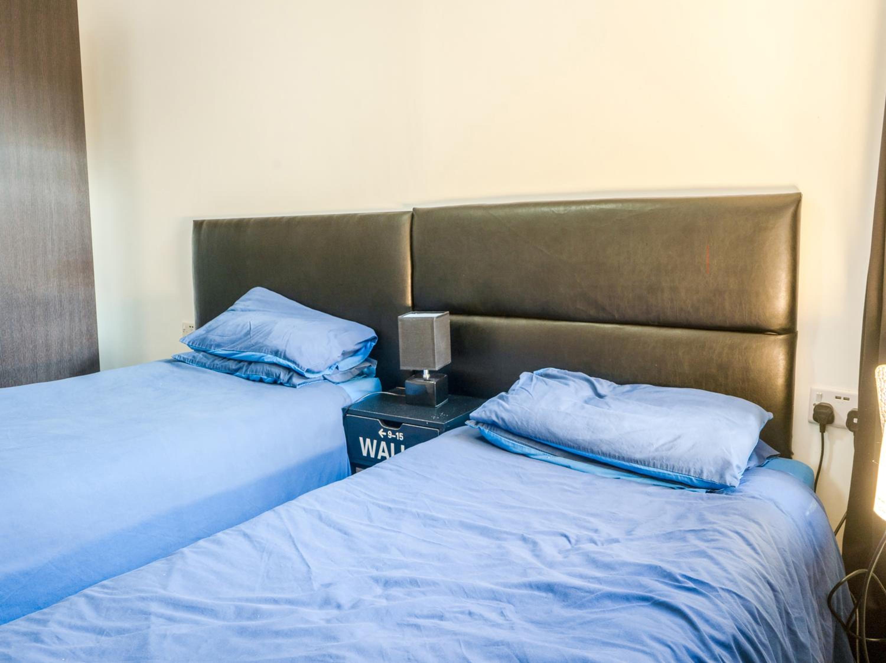 Standard Twin Room - Photo 7