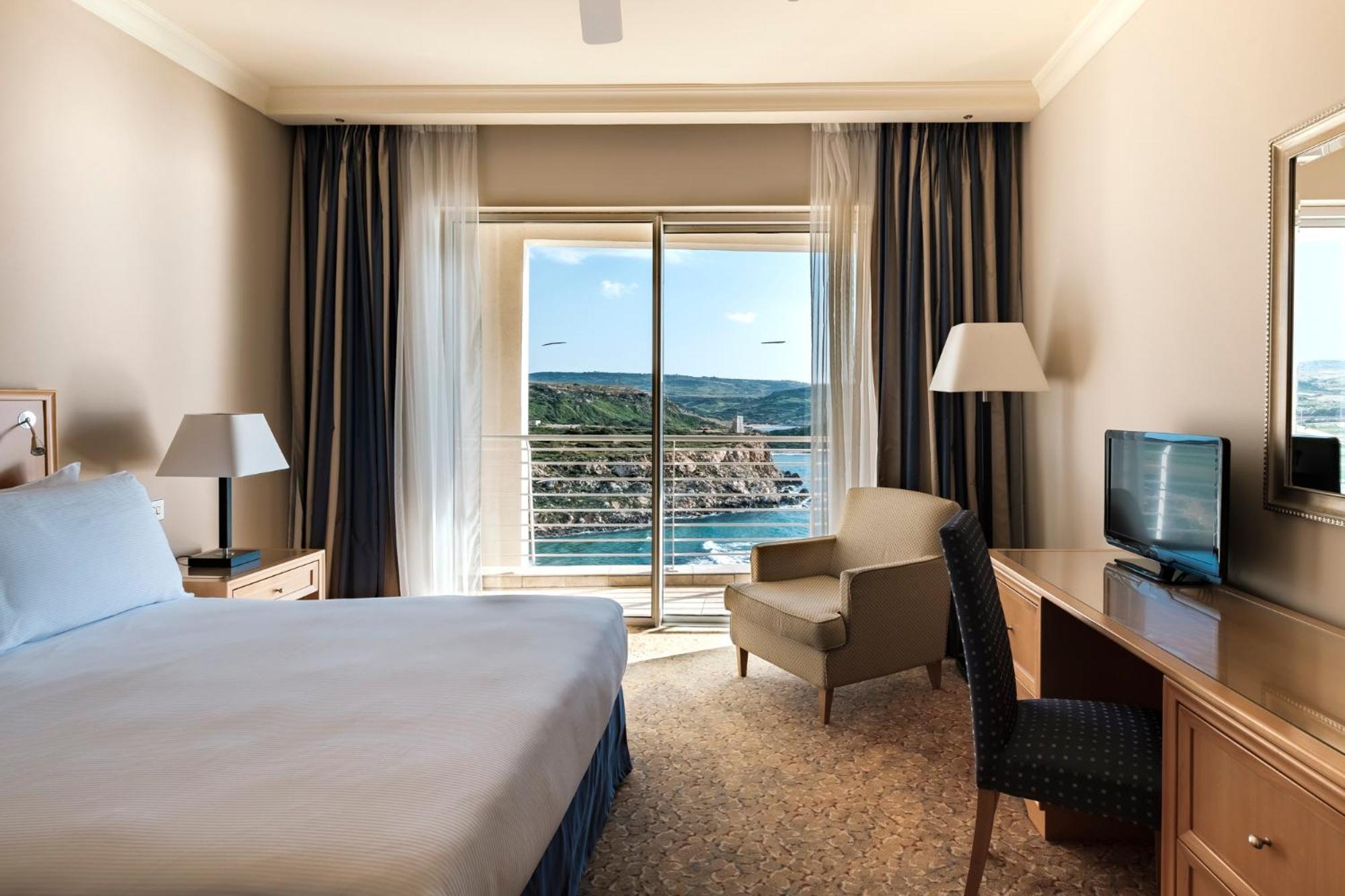 Suite with Sea View - Photo 4