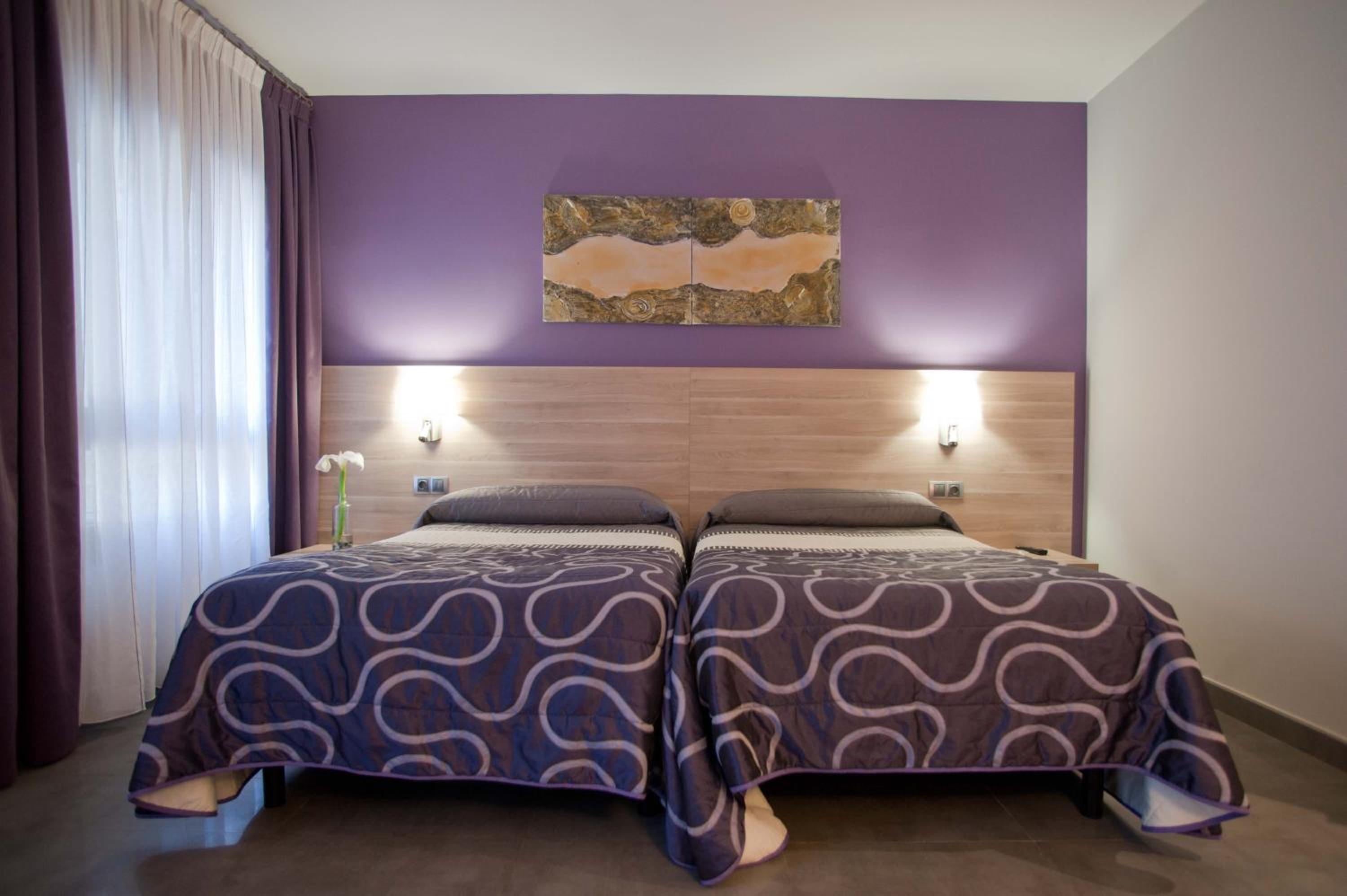 Comfort Double or Twin Room with Extra Bed photo 3